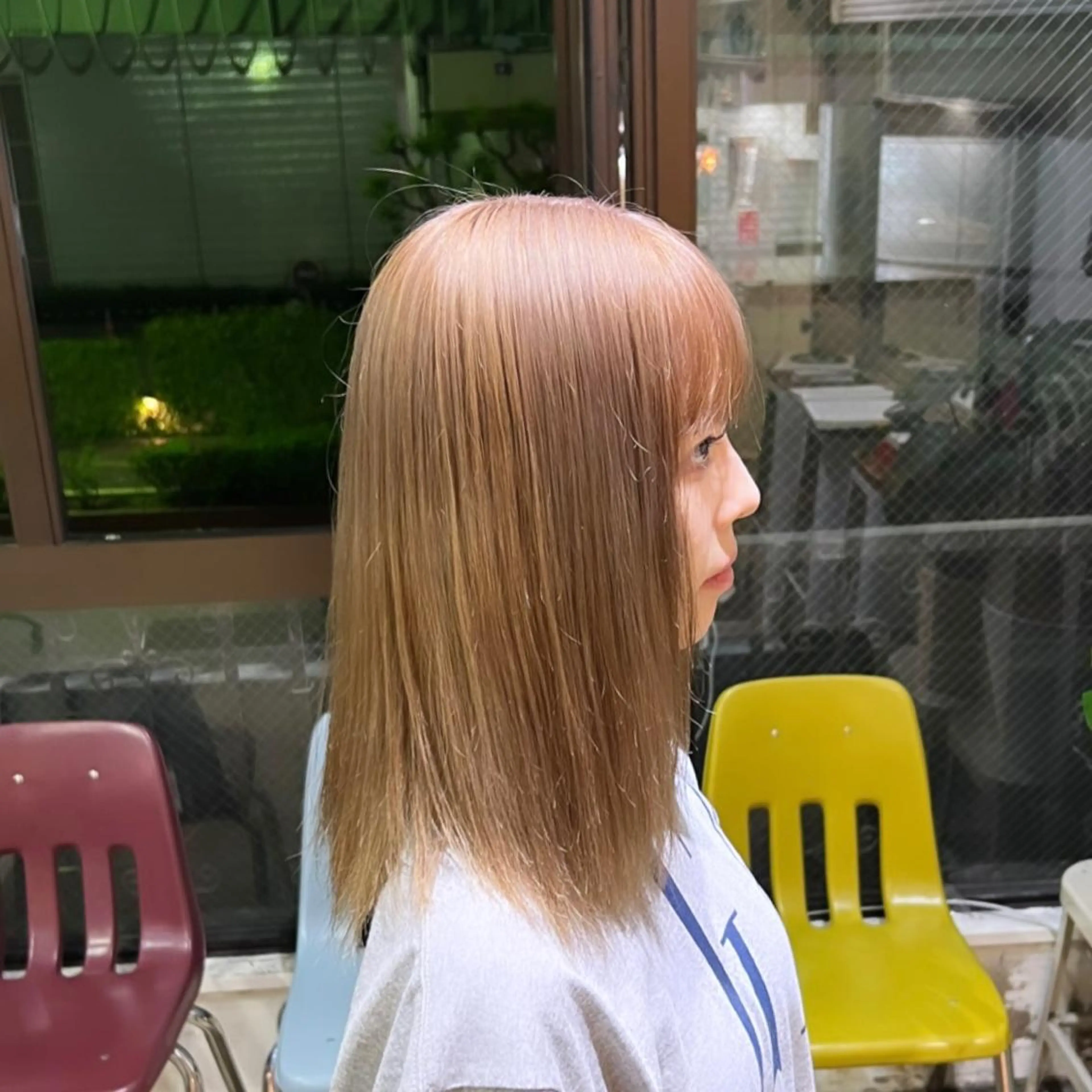 ショート カラー ベージュカラー ミルクティーベージュ ヘアカラー トリートメント ヘッドスパ ヘアセット オカベ ショウマのヘアスタイル