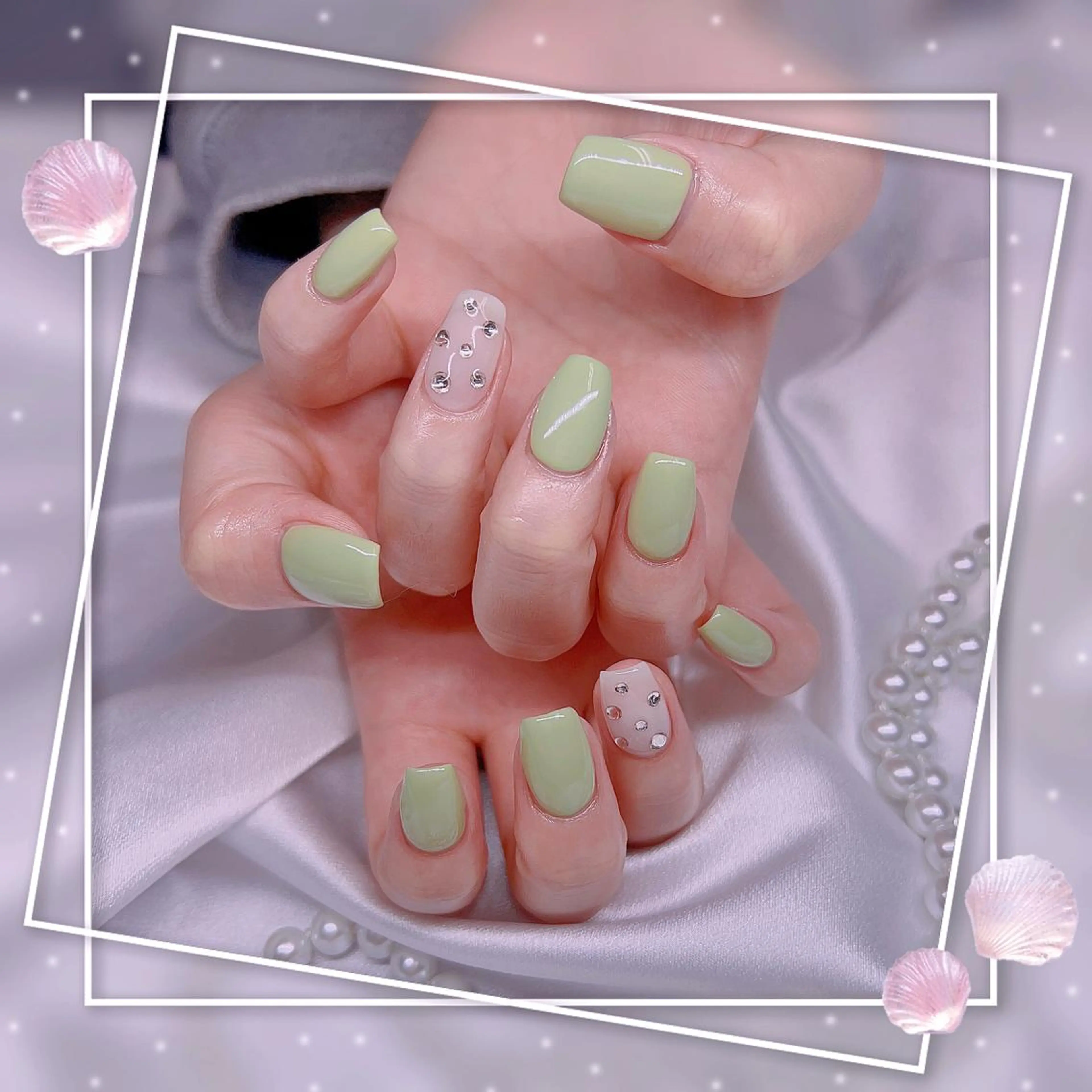 ネイル フレンチネイル キラキラネイル 韓国ネイル マグネットネイル マグネットフレンチ Chill Nailsalonのネイルデザイン