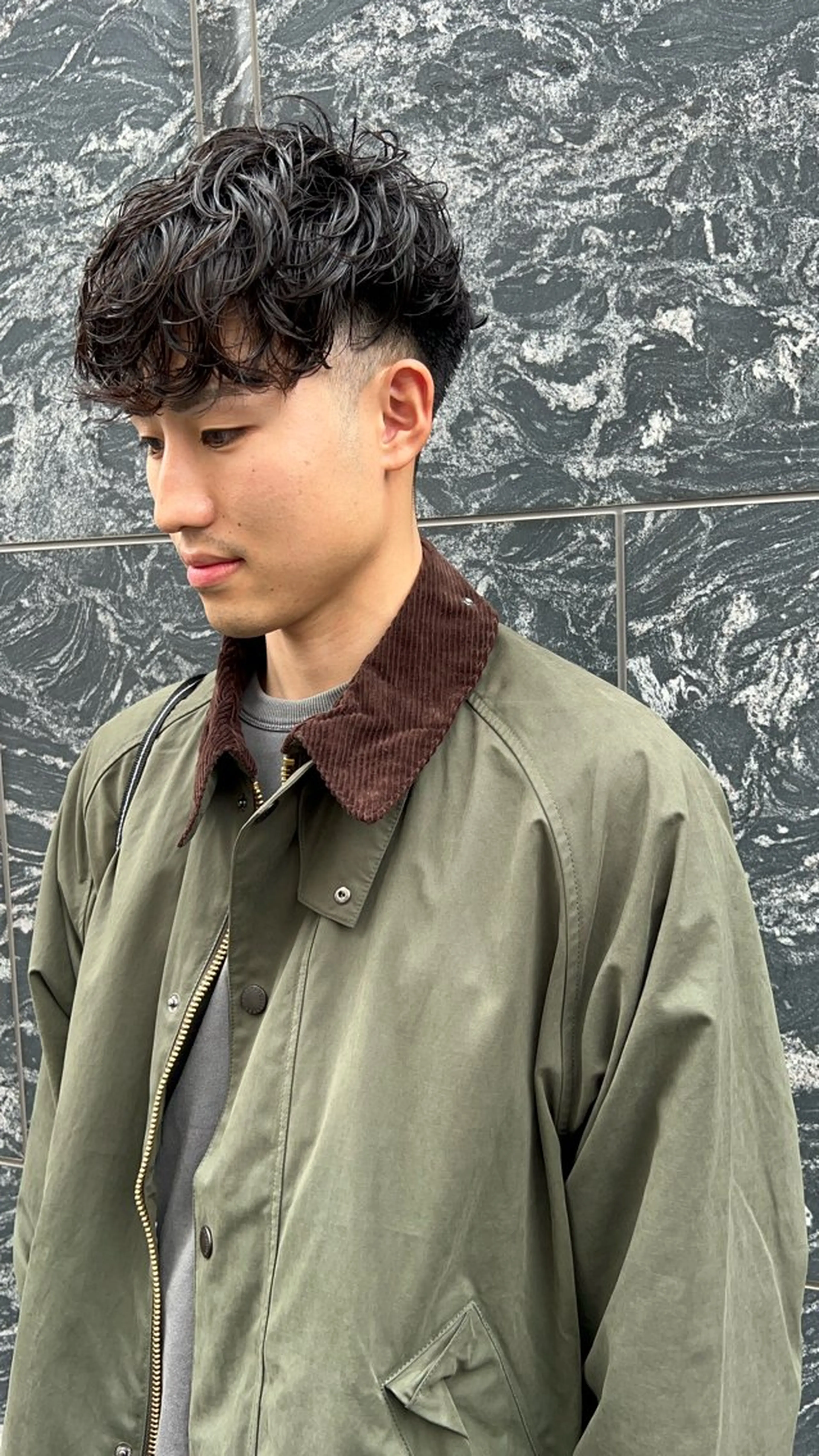 ショート パーマ メンズ フェードカット メンズパーマ カット パーマ トリートメント 樋野 亮のヘアスタイル