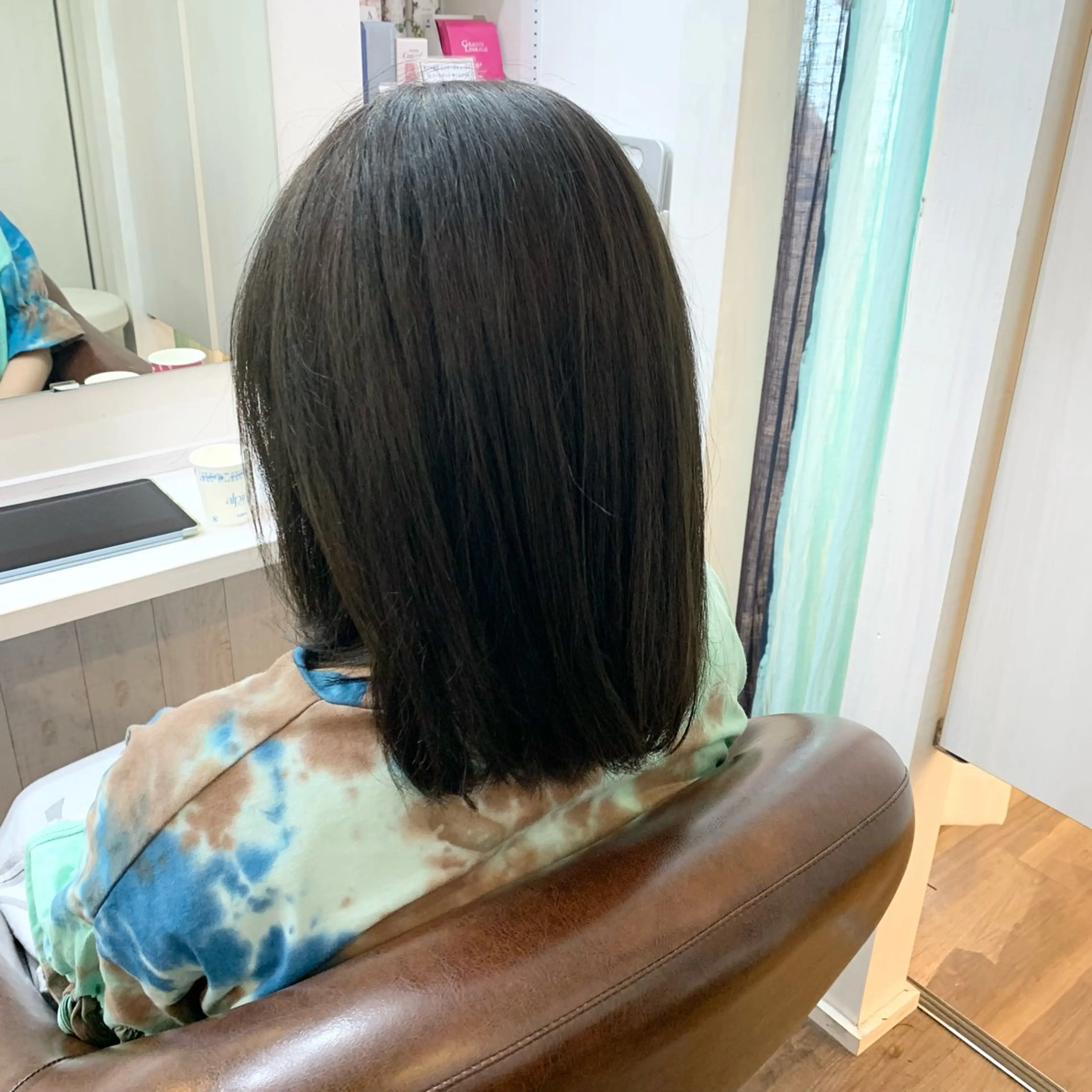 セミロング カラー ヘアアレンジ トリートメント elua kanekoのマツエク・マツパデザイン