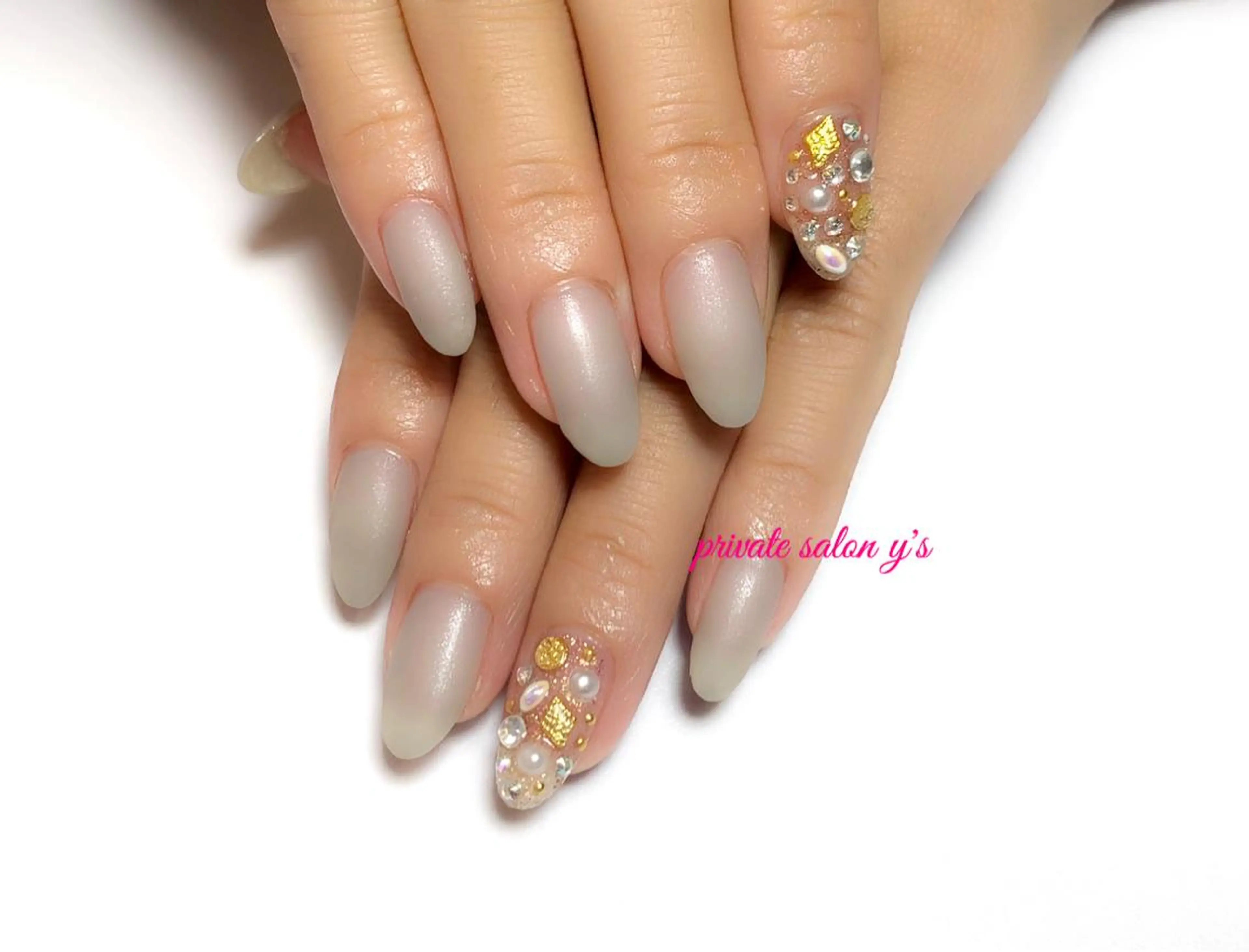 ネイル y' sのネイルデザイン