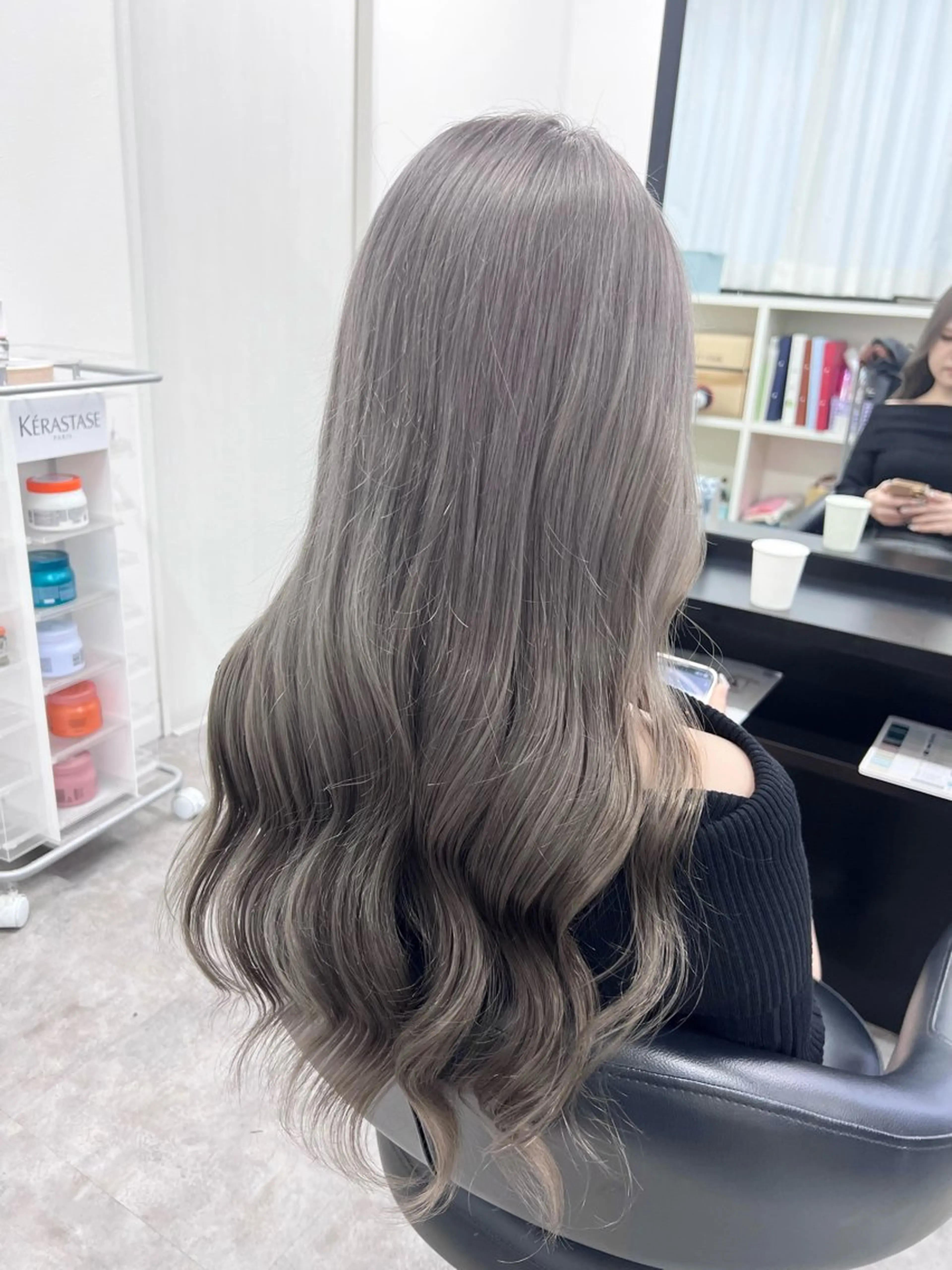 ロング カラー シルバー LOBY所属・LOBY トモヤのヘアスタイル