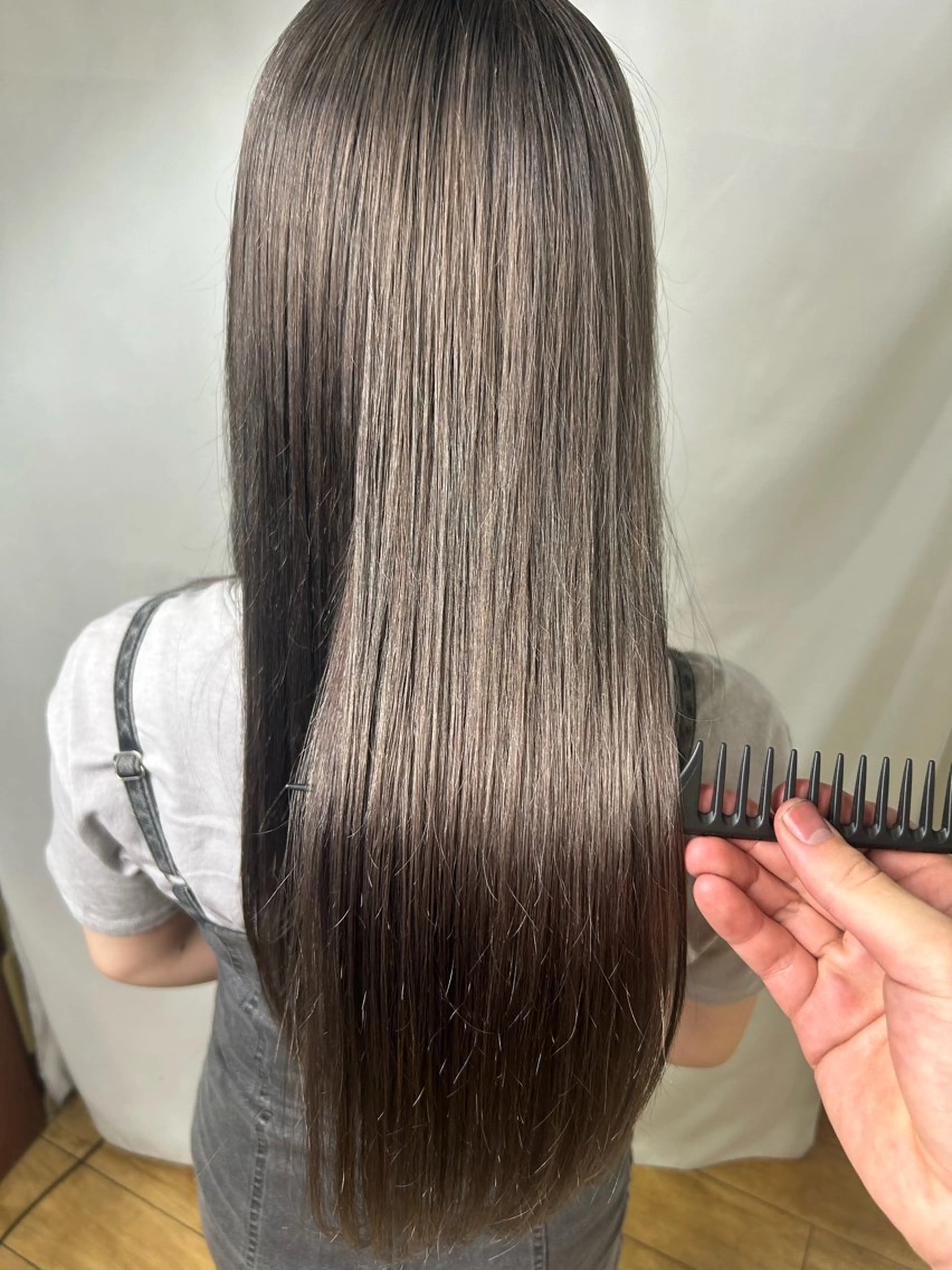 ロング カラー 透明感カラー グレージュ ラベンダーカラー ラベンダーグレージュ ラベンダーグレー 松尾 乾伸のヘアスタイル