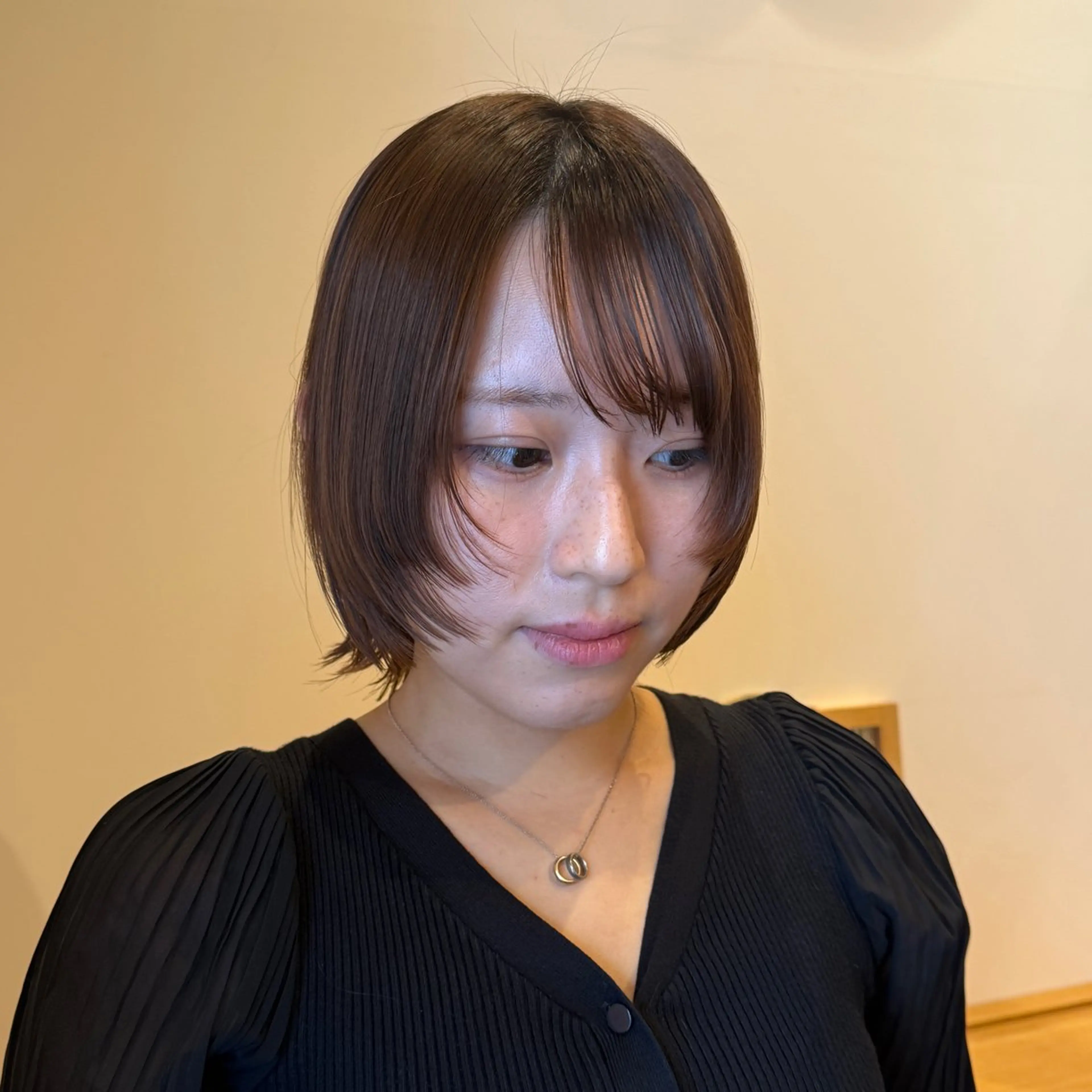 ミディアム カット ‎🤍江坂 ハヤシアヤナ‎🤍のヘアスタイル