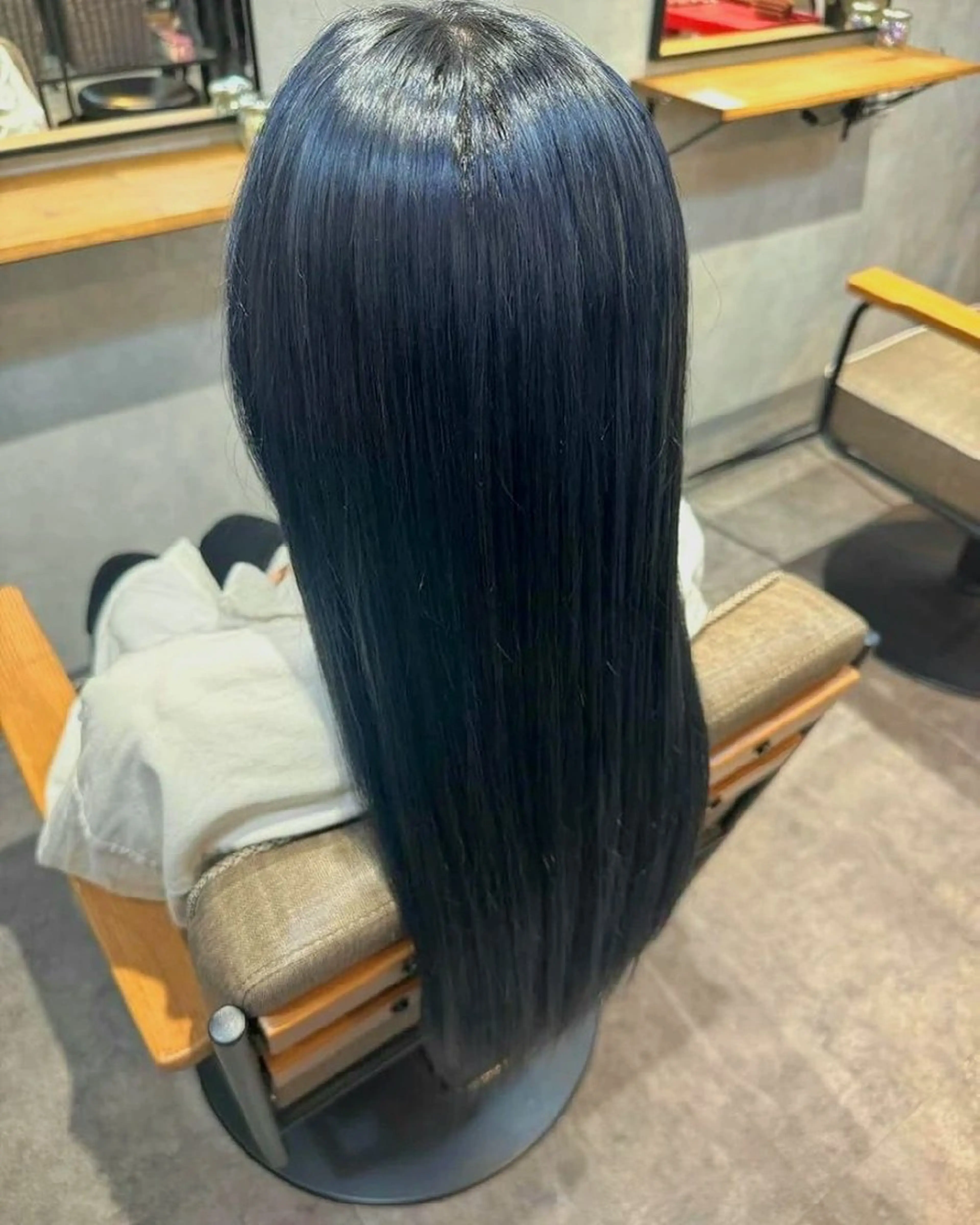 ロング カラー ネイビーカラー 浅沼 花奈のヘアスタイル