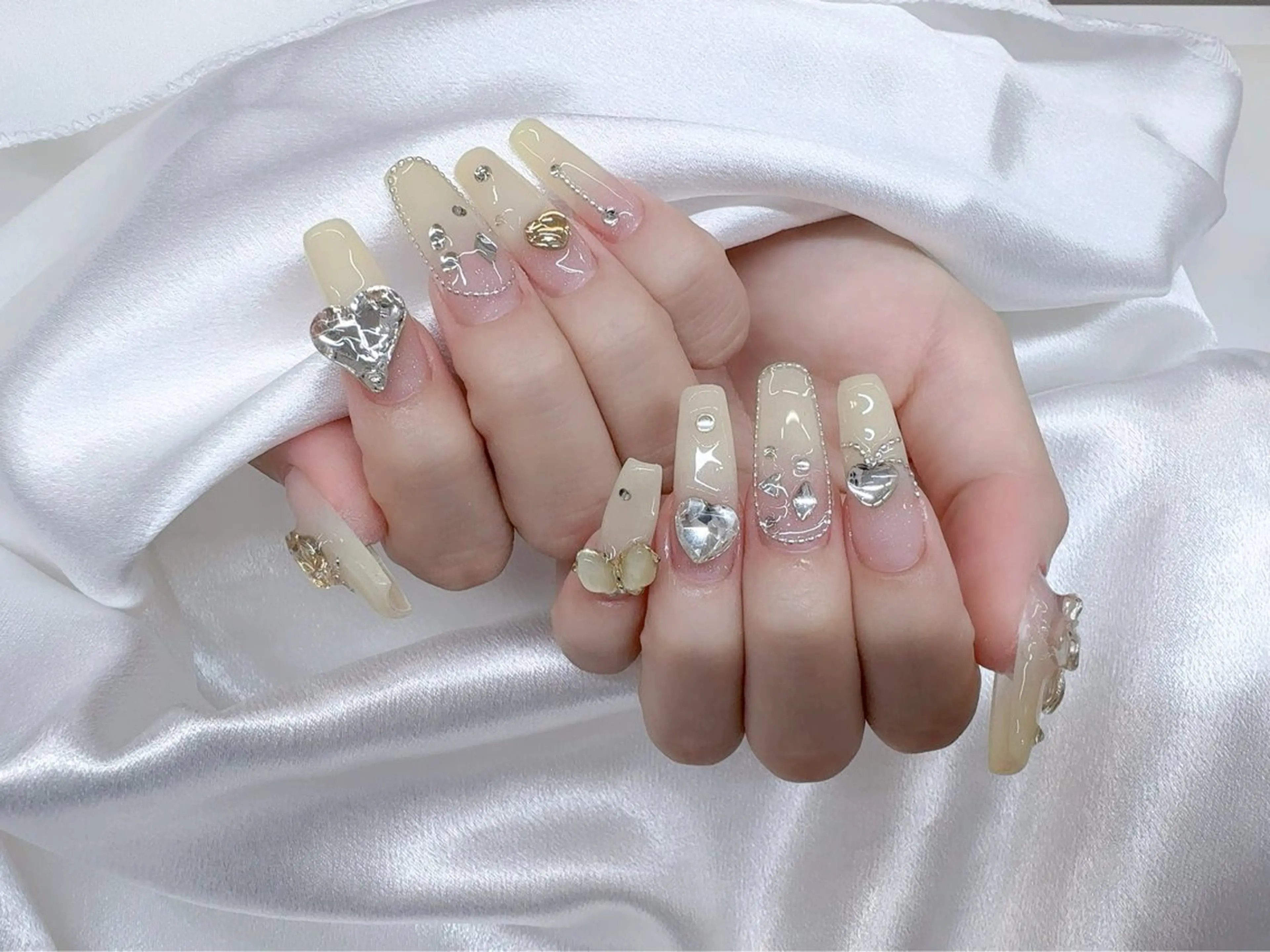 ネイル ハンドネイル 🦋Minmin nail salonのネイルデザイン