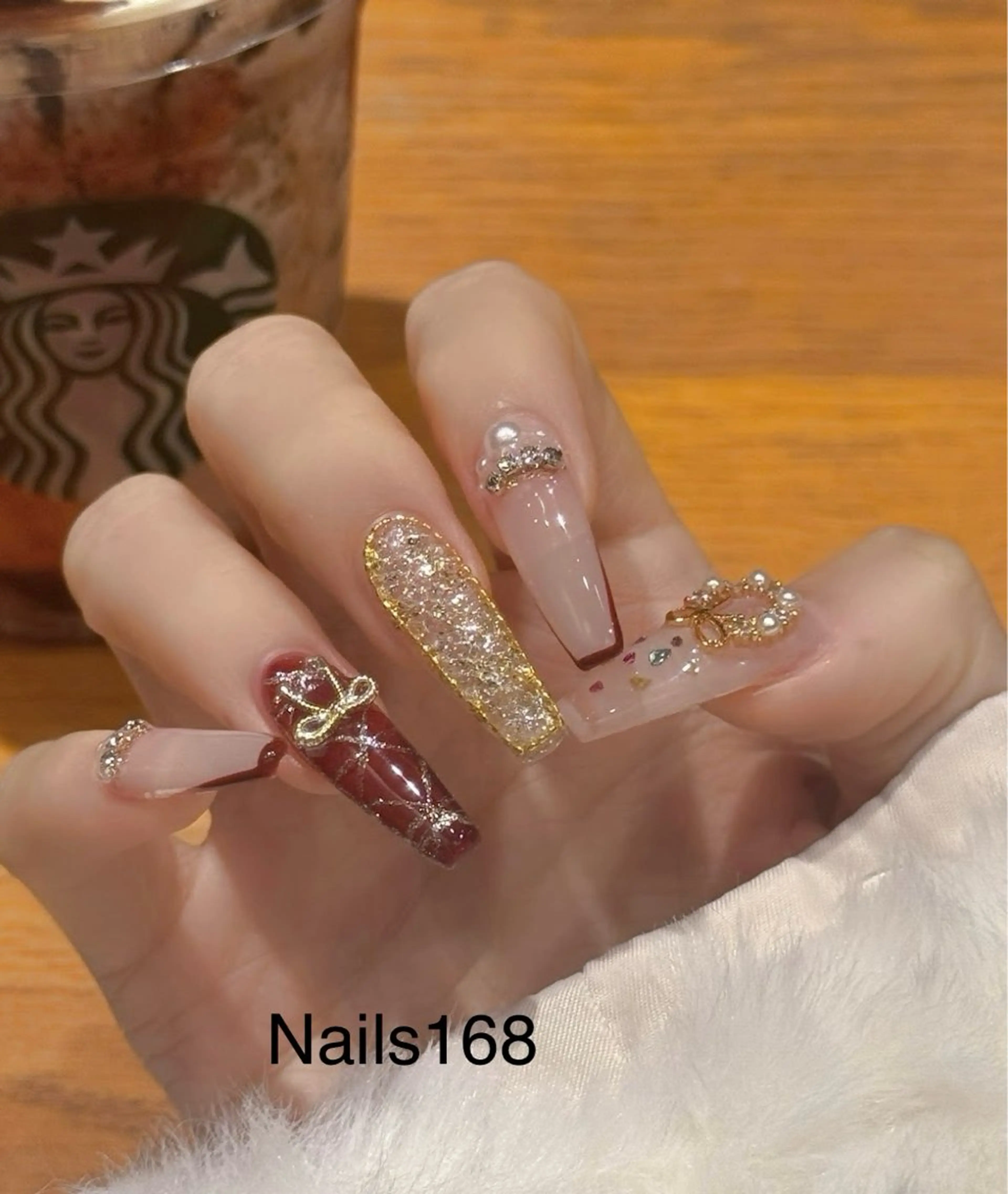 ネイル オーロラネイル ブルー チークネイル フットネイル フレンチネイル NAILS168 大家店のネイルデザイン