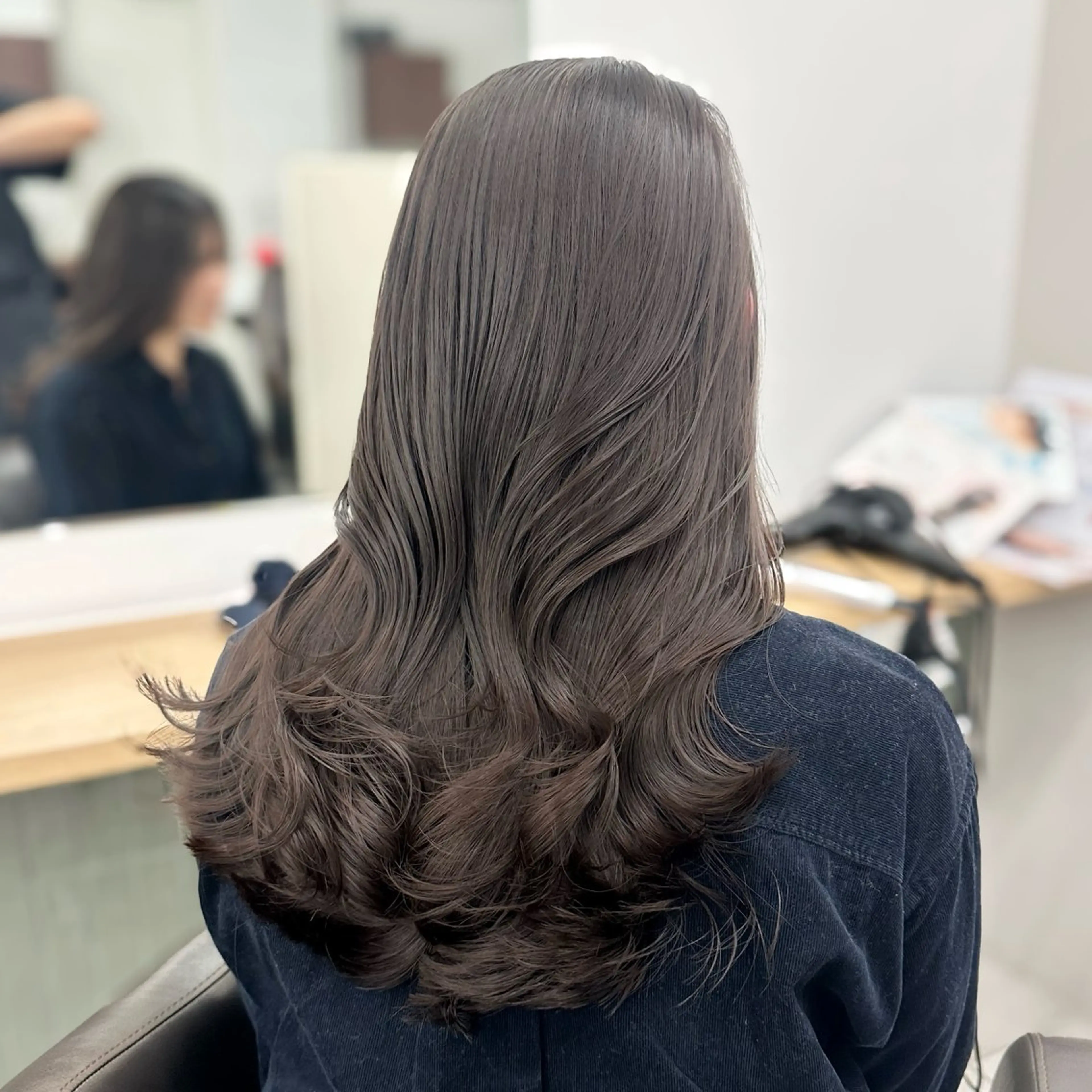 セミロング カラー カット ヘアカラー トリートメント ブリーチなし/レイヤ ー特化🌈Tommyのヘアスタイル