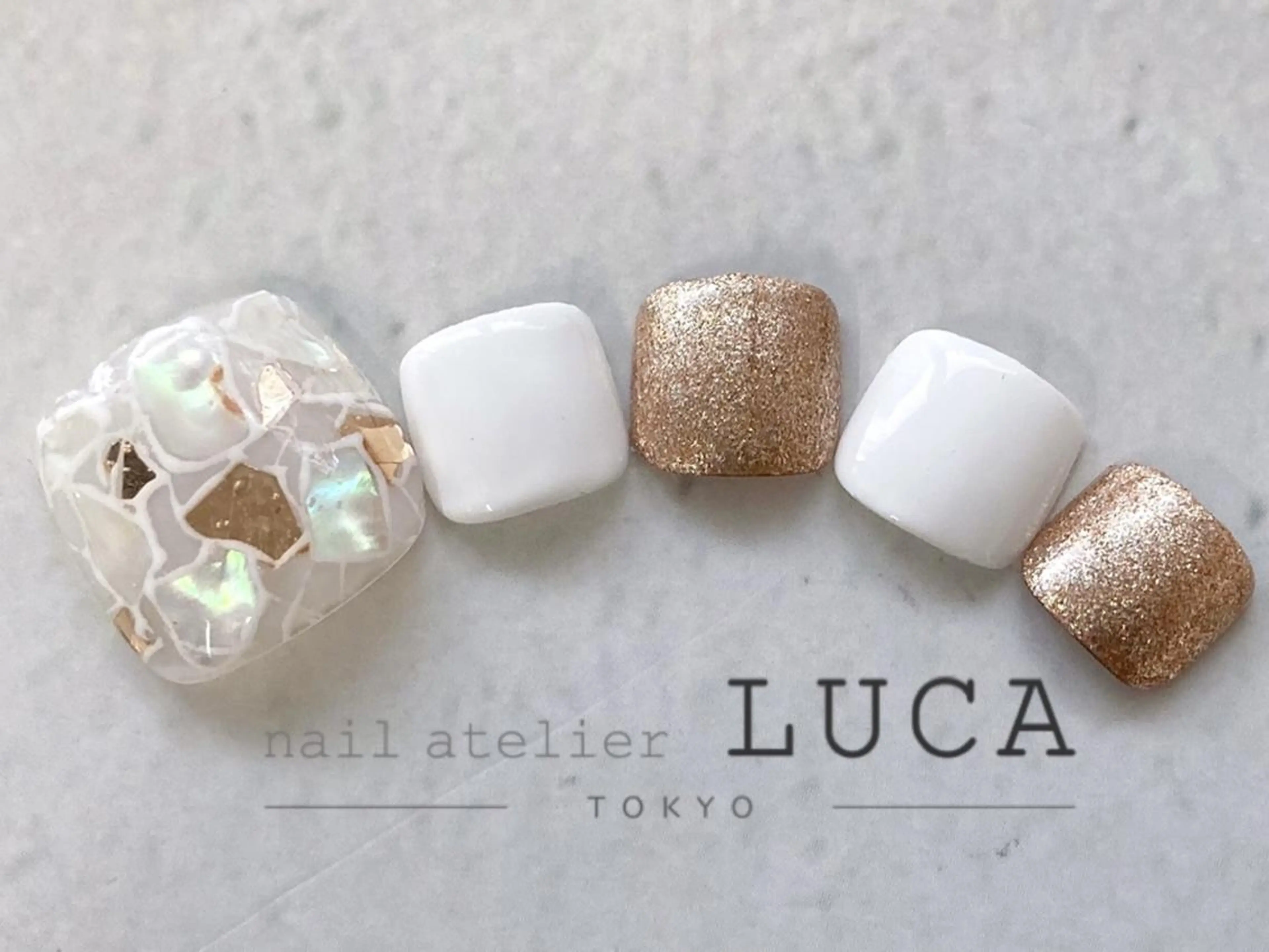 ネイル アートネイル オーロラネイル クリアネイル 長さ出し フットネイル フットネイル ネイルアトリエルカ スタッフのネイルデザイン