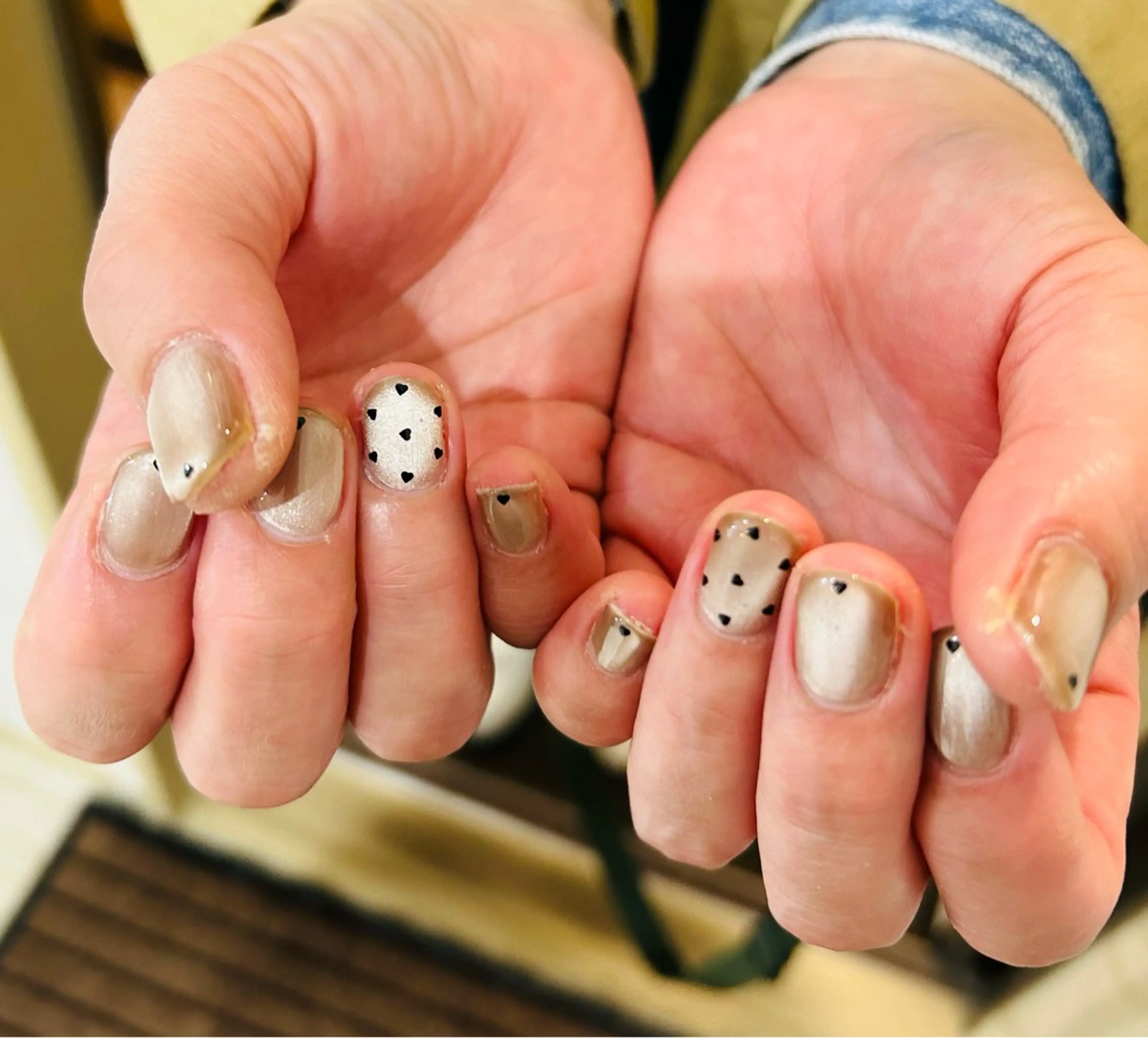 ネイル カジュアル フラッシュネイル フレンチネイル ラメ(グリッター) ラメグラデーション H3(エイチスリー)所属・H3 hitoのネイルデザイン