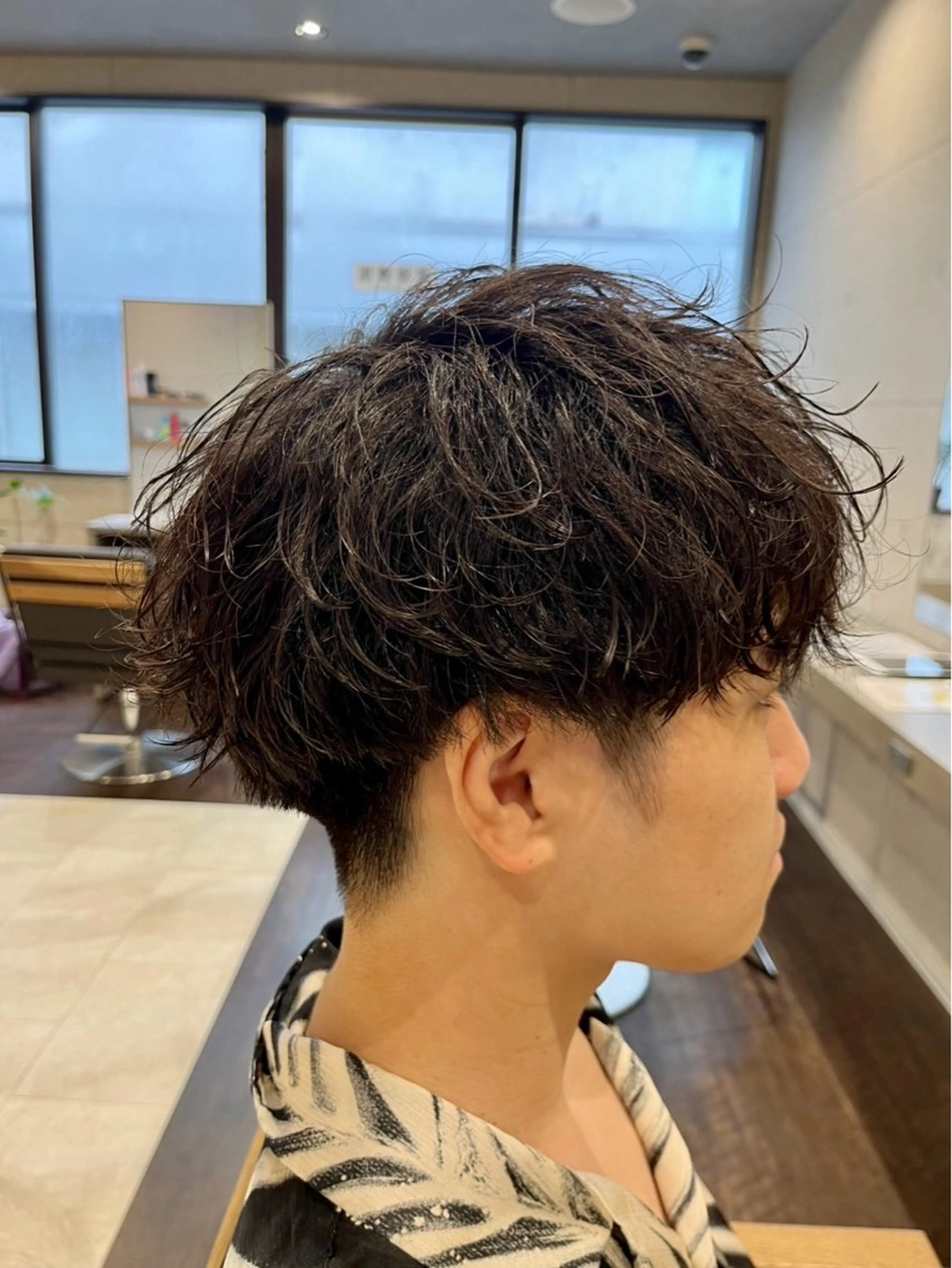 パーマ メンズ カット ヘアカラー パーマ 宮之本 峻也のヘアスタイル