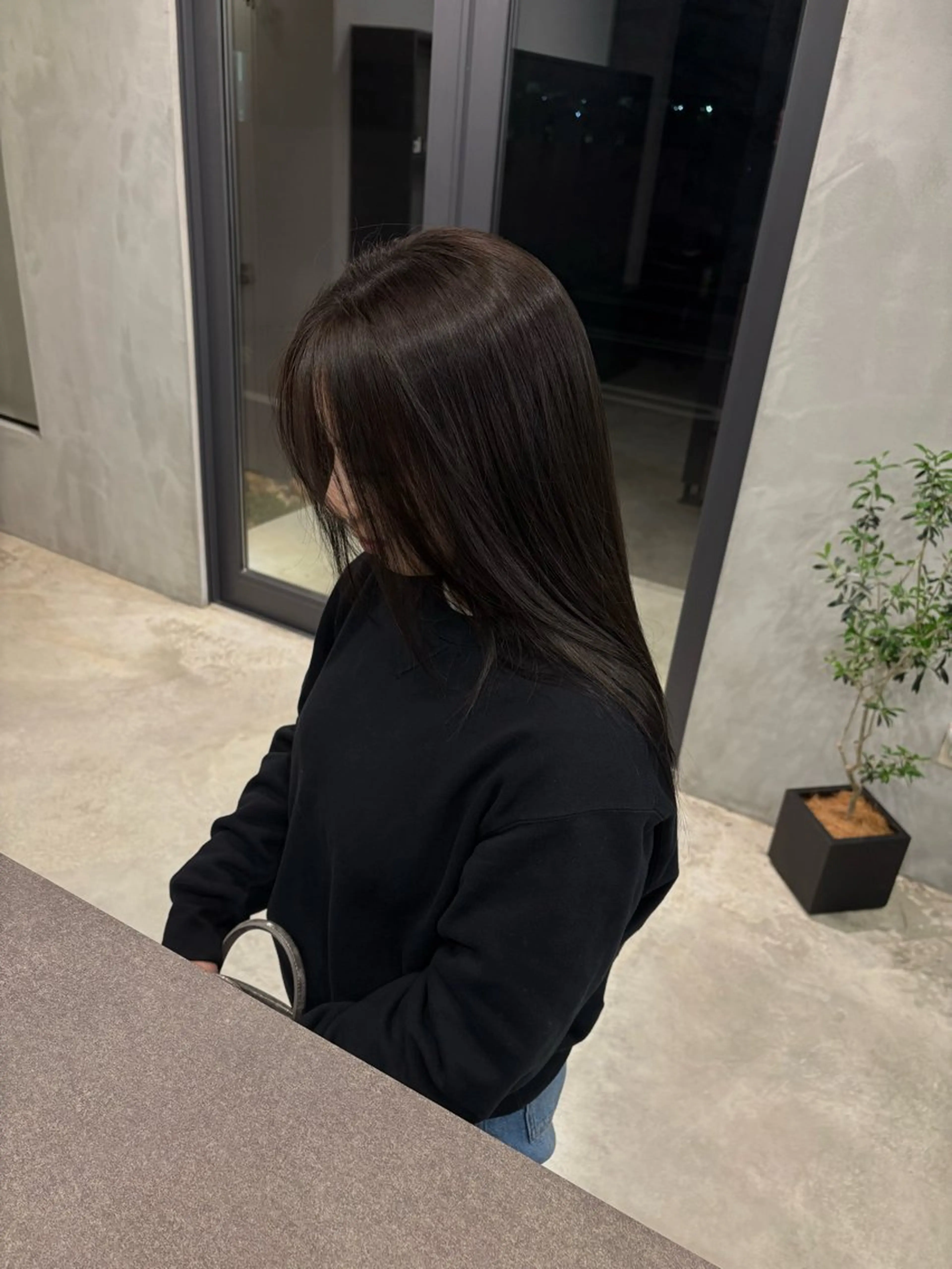 カラー 透明感カラー アールラーゴ所属・宮島 華湖のヘアスタイル