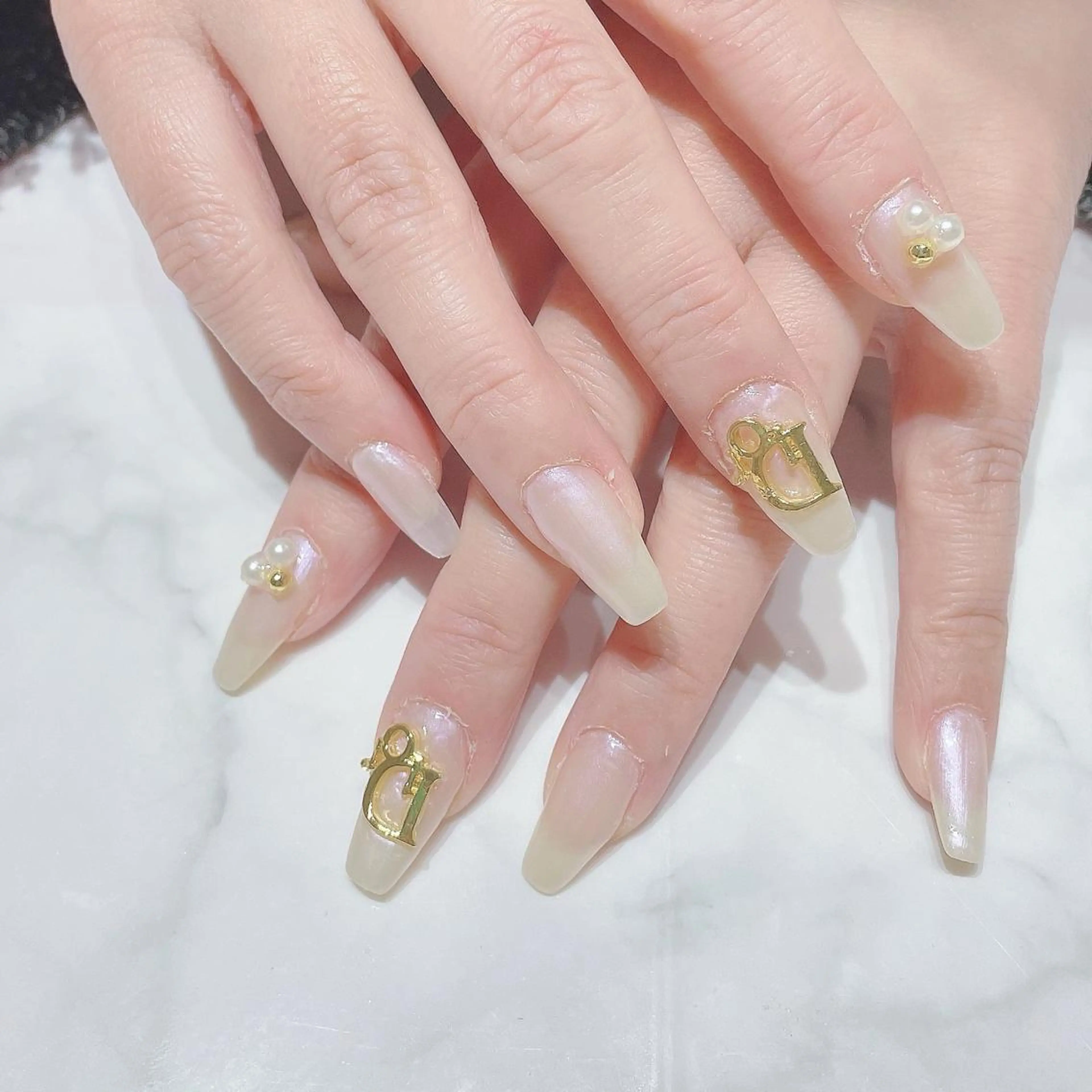 ネイル ワンカラーネイル ストーンネイル ネイルサロン Belleのネイルデザイン