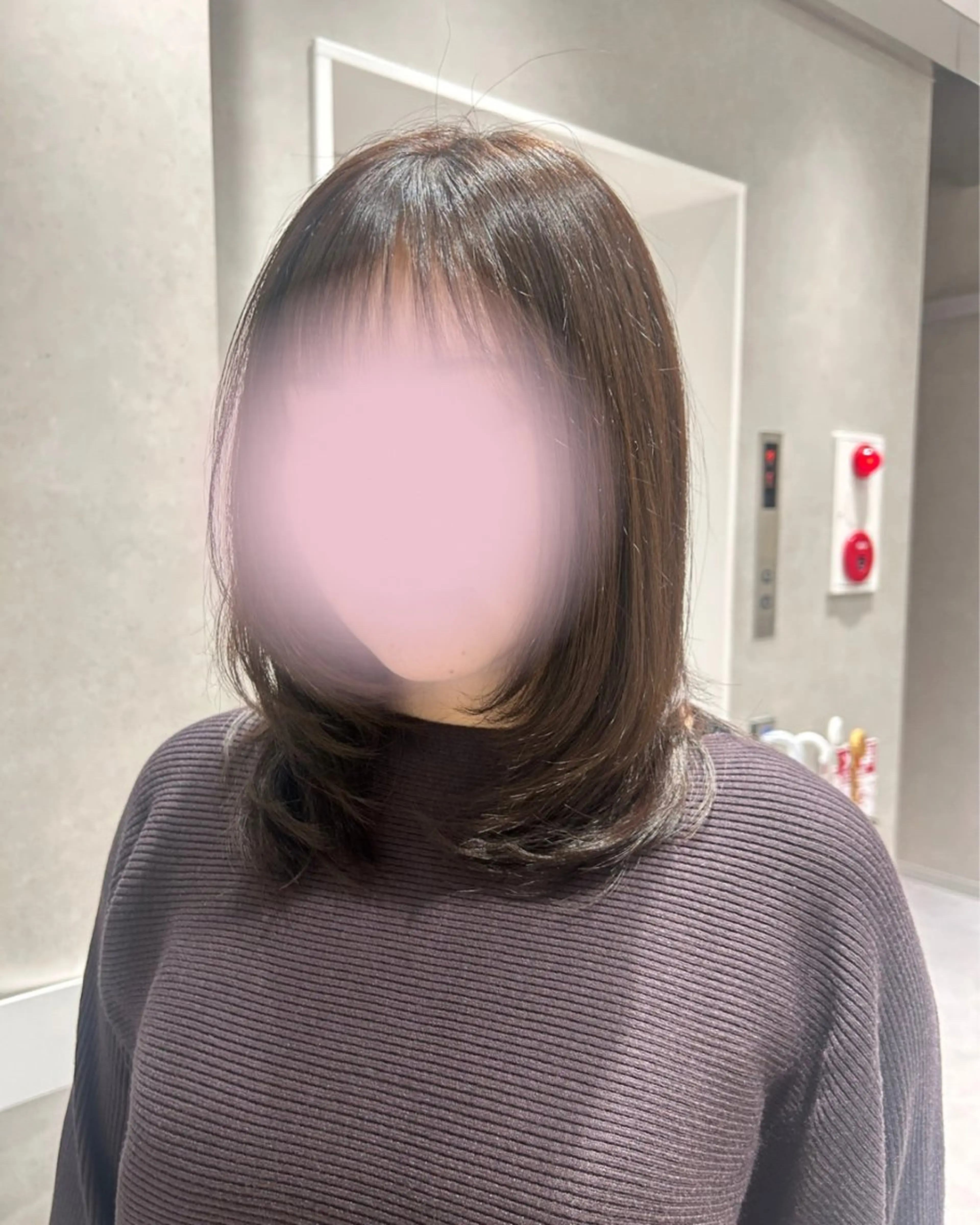 ミディアム カラー レイヤーカット カット ヘアカラー トリートメント SALOWIN 新宿三丁目me+所属・レイヤー/ボブ/ パーマ/HARUKAのヘアスタイル