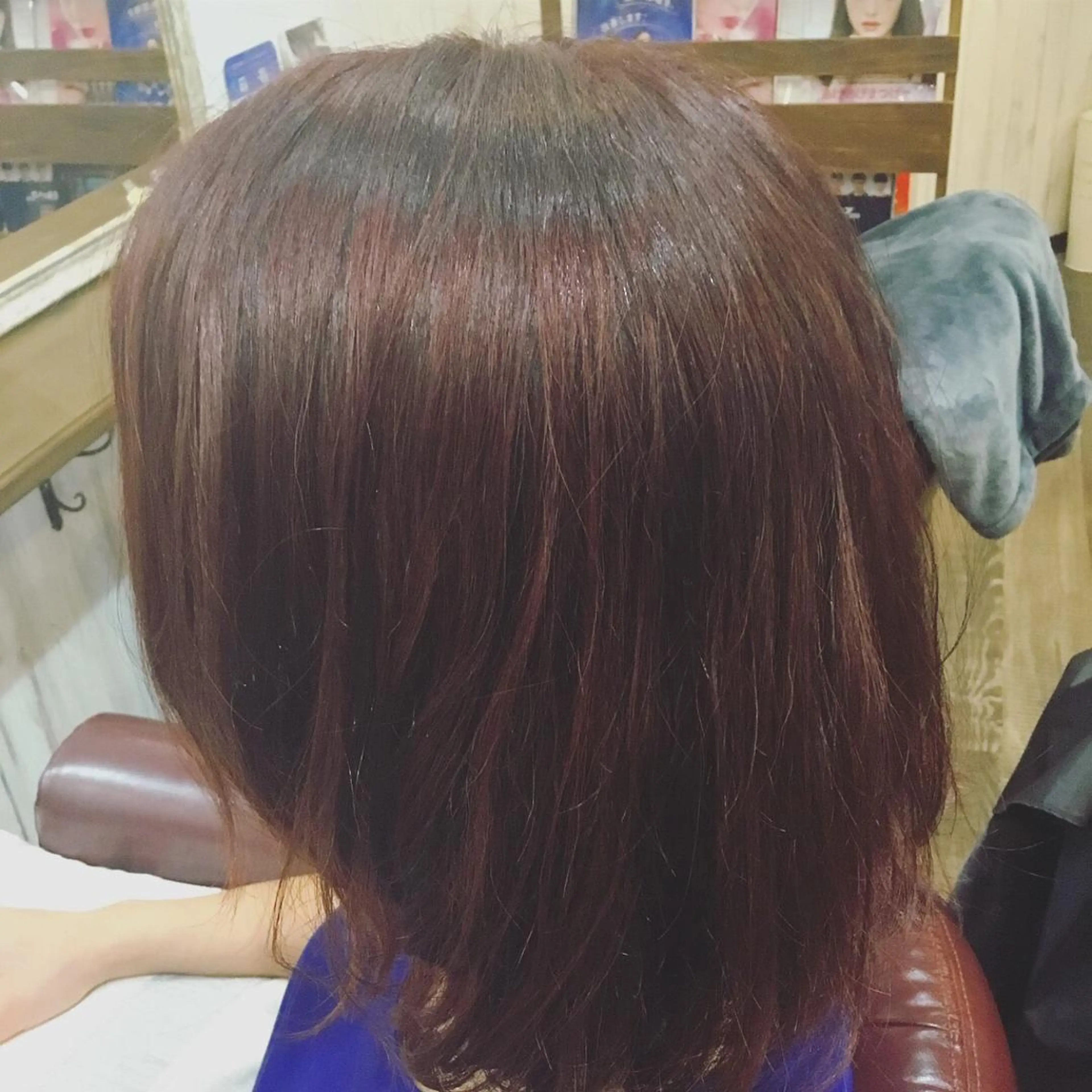 ミディアム カラー 金崎 新吾のヘアスタイル