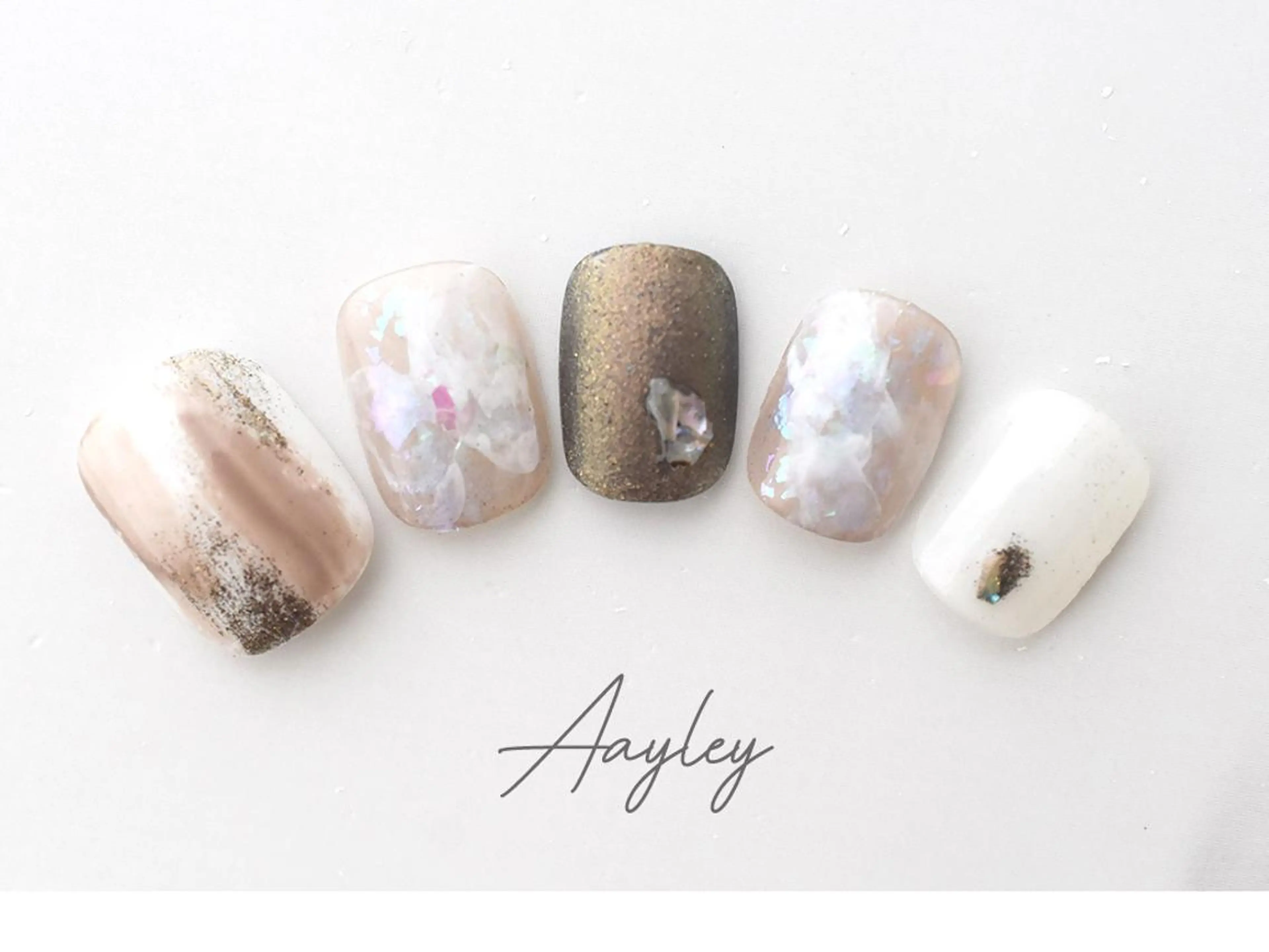 ショート カラー ネイル Aayley(アイリー)Salon所属・Aayley アイリ―サロンのネイルデザイン