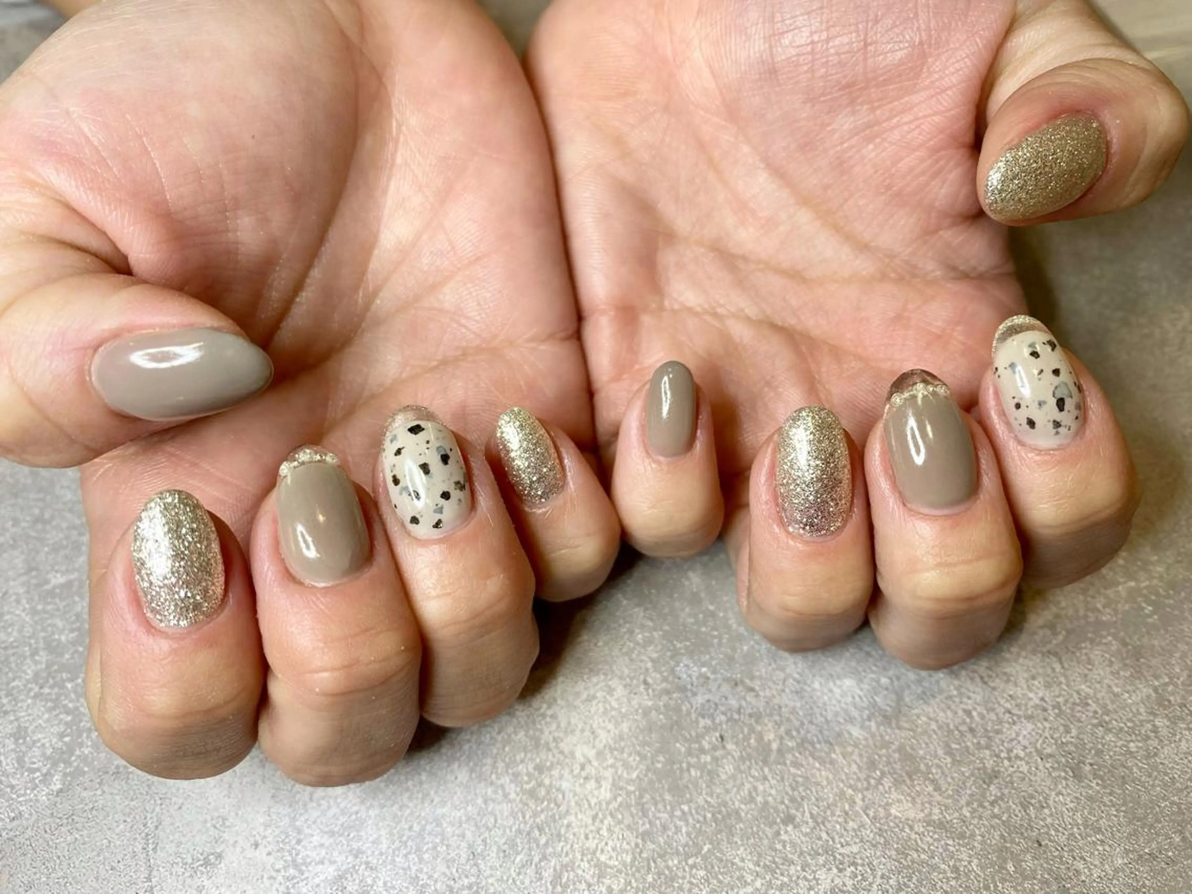 ネイル gluck(グリュック)所属・なかがわ まゆこのネイルデザイン