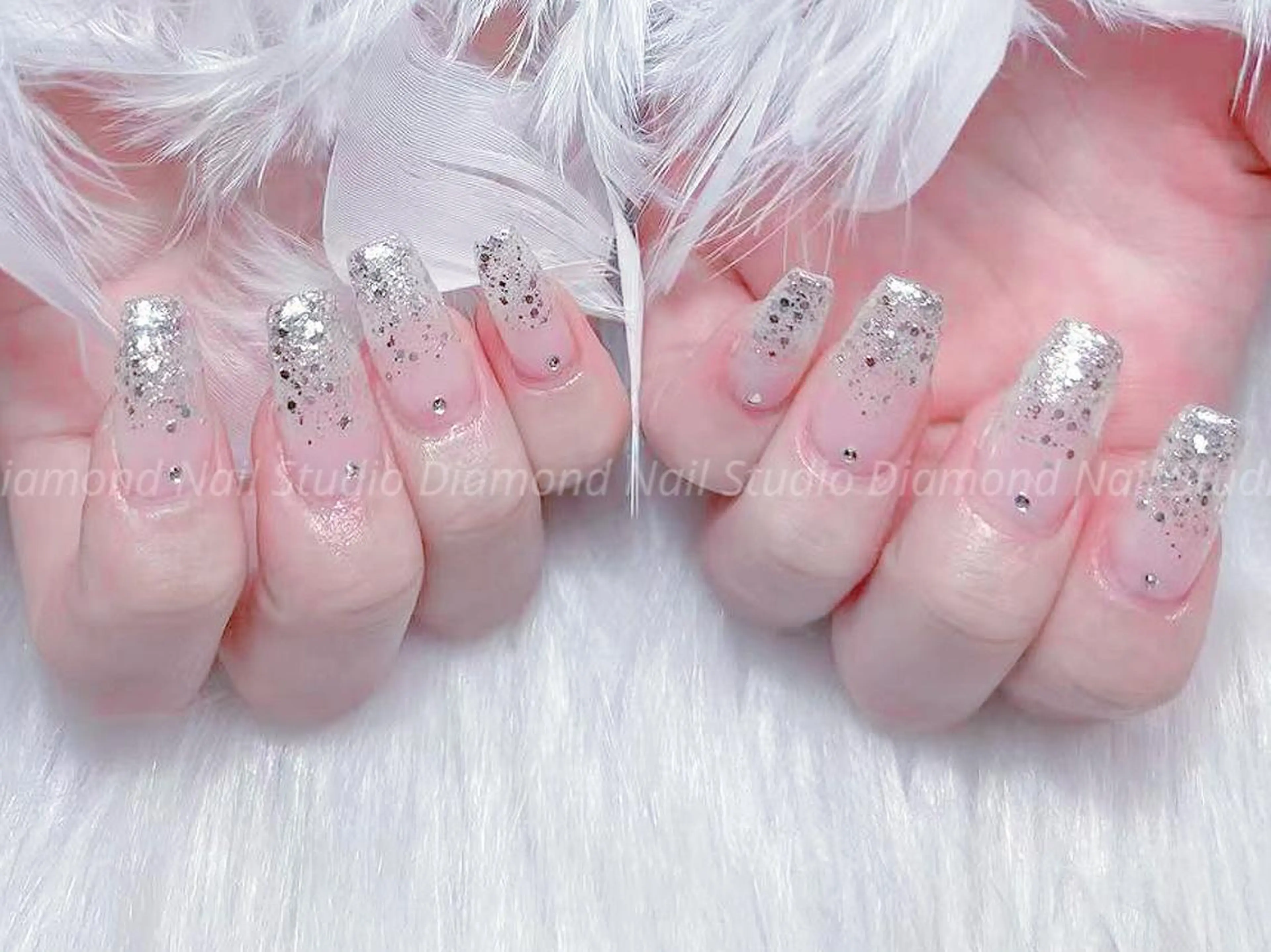 ネイル アートネイル オーロラネイル フラッシュネイル ガーリー キラキラネイル ハンドネイル DIAMOND NailStudioのネイルデザイン