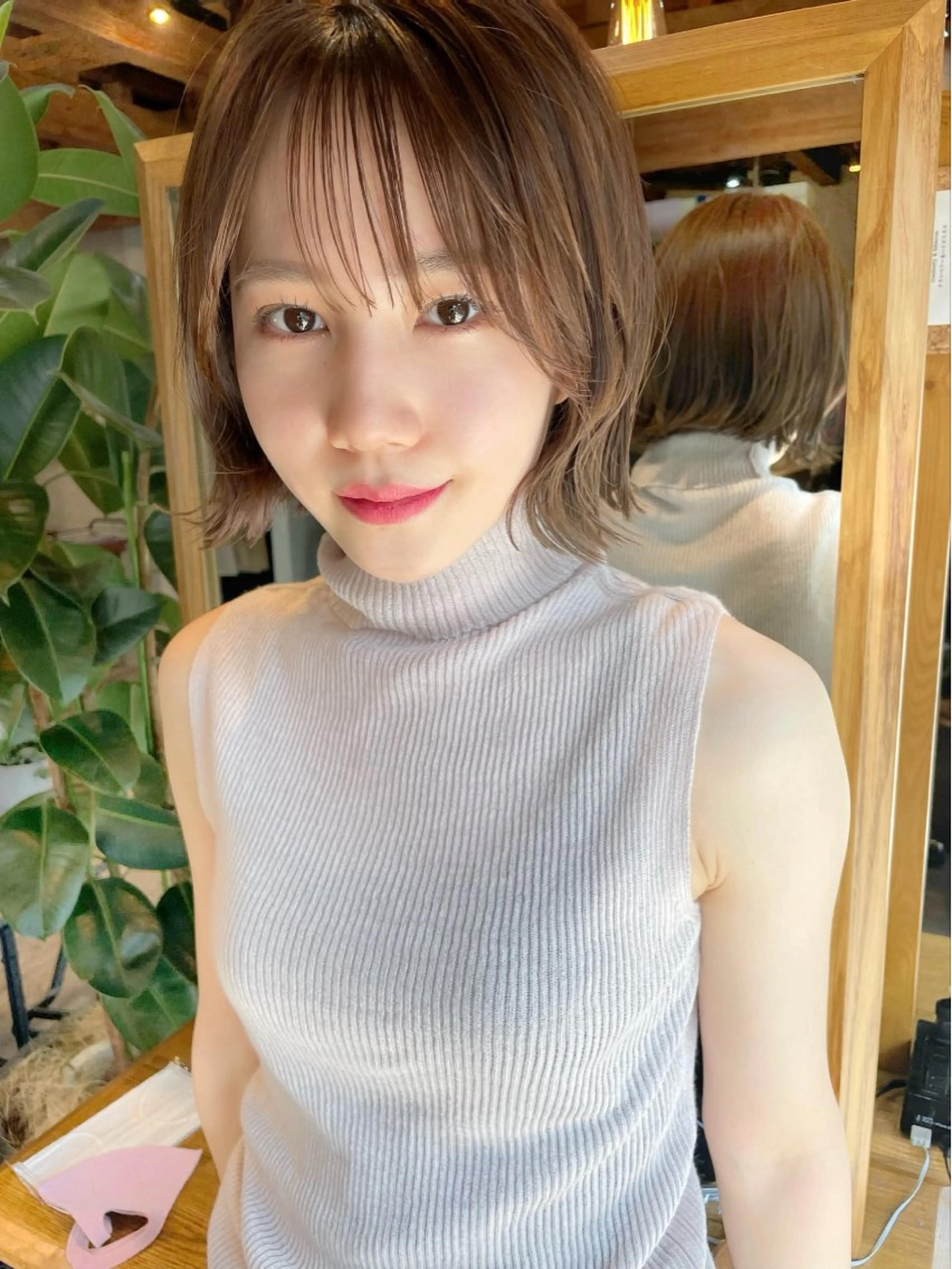 ショート カラー 切りっぱなしボブ ボブレイヤー ボブ くびれヘア 顔まわりレイヤー カット ヘアカラー 結べるレイヤーボブ くびれLady表参道のヘアスタイル