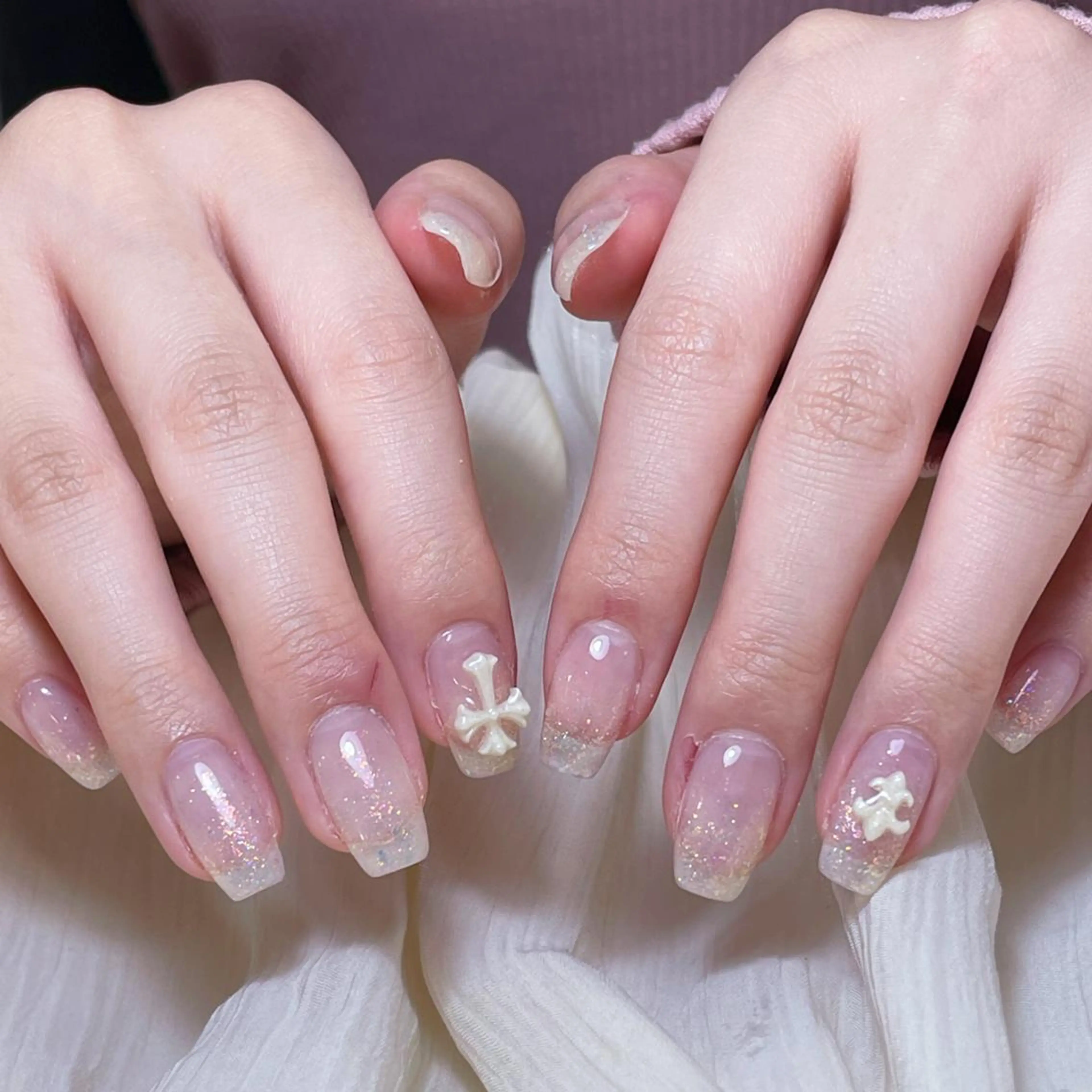 ネイル アートネイル オーロラネイル ガーリー キラキラネイル 韓国ネイル ハンドネイル DIANMOND NAIL🌸のネイルデザイン