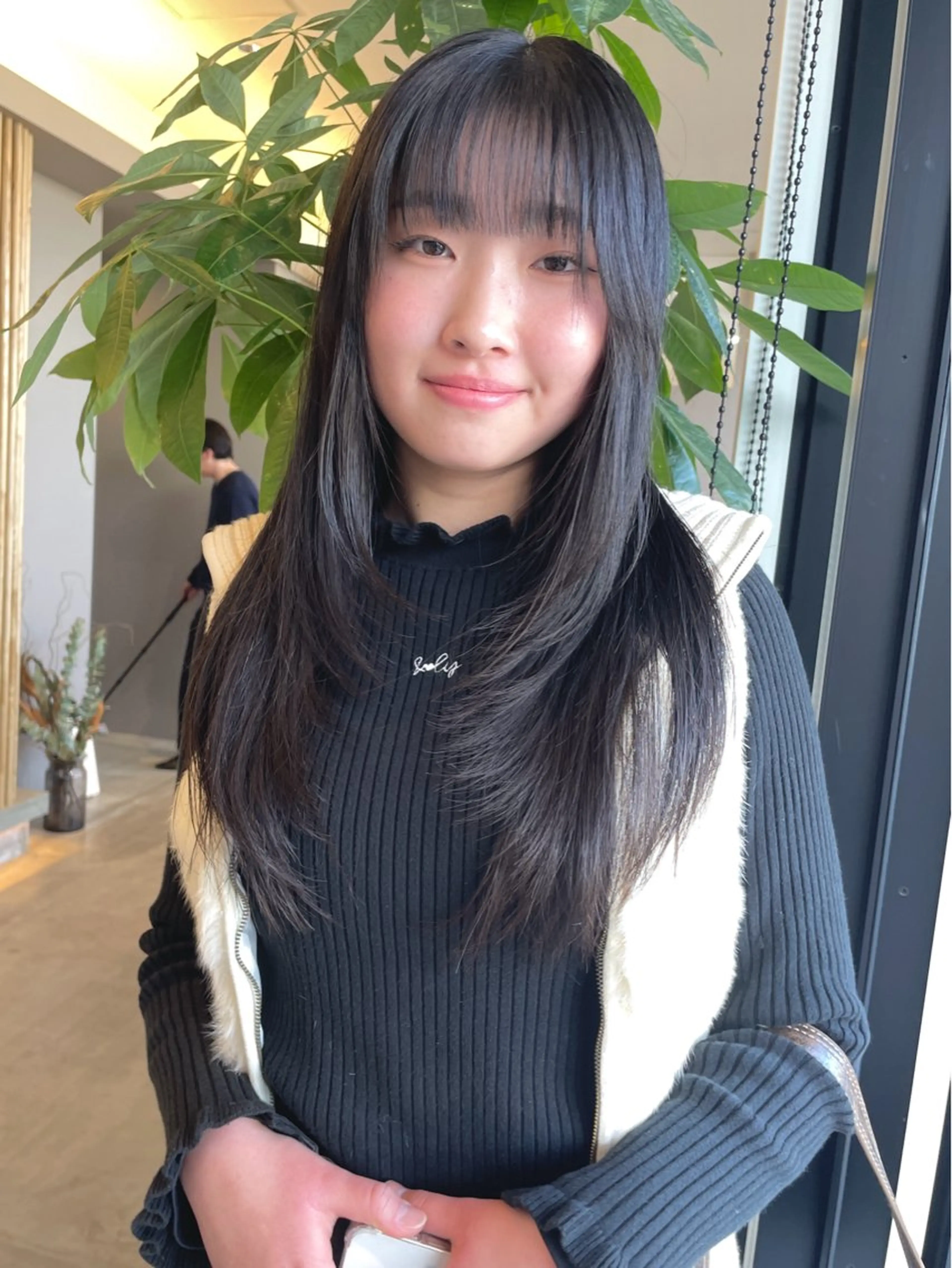 ロング 顔まわりレイヤー 顔周りカット レイヤーカット niil所属・REINA /niil/女性限定のヘアスタイル