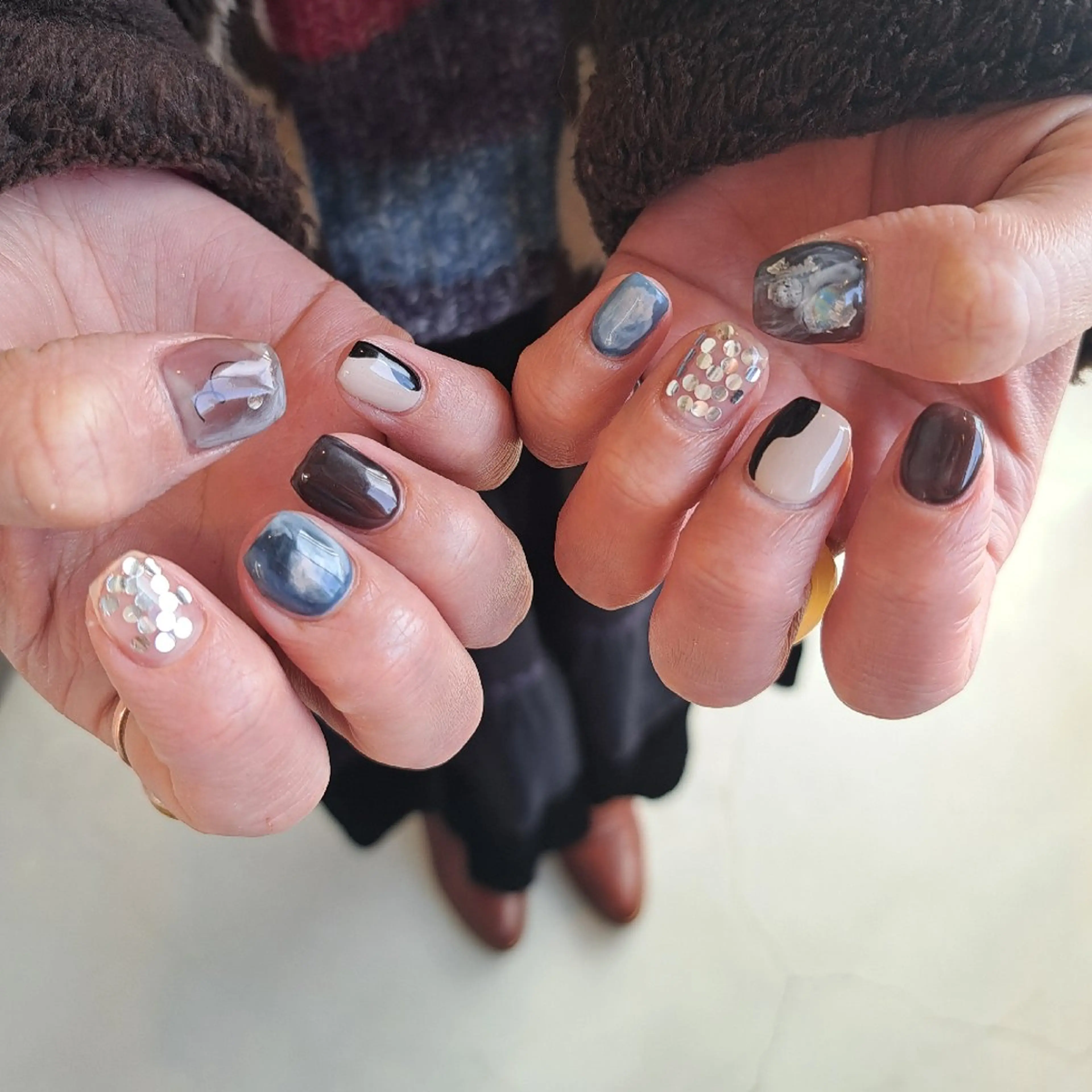 ネイル アートネイル ホログラムネイル 持ち込み ニュアンスネイル Nail mood /アートし放題のネイルデザイン