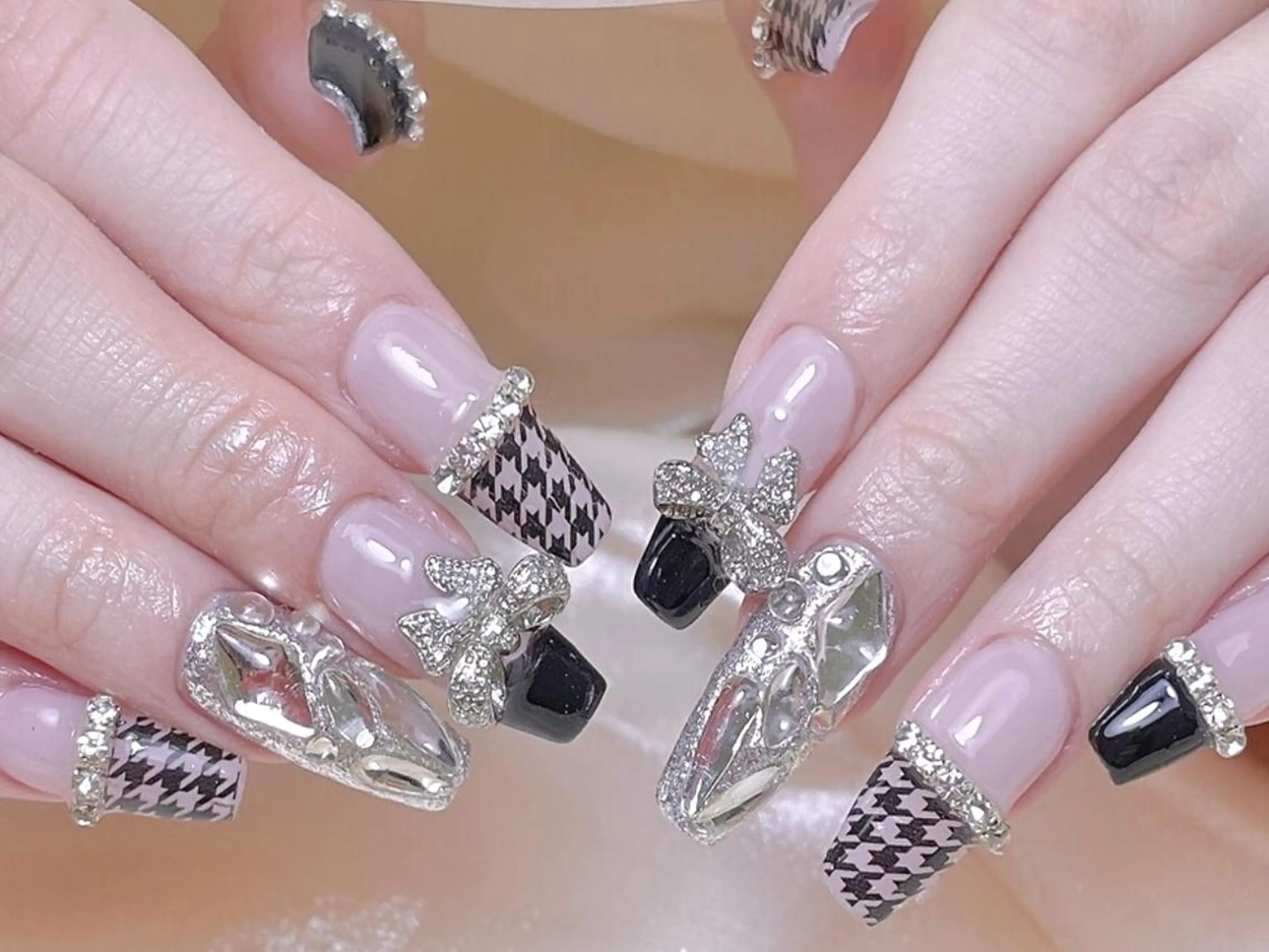 ネイル アートネイル 持ち込み 🦋y y Nail 🤍のネイルデザイン