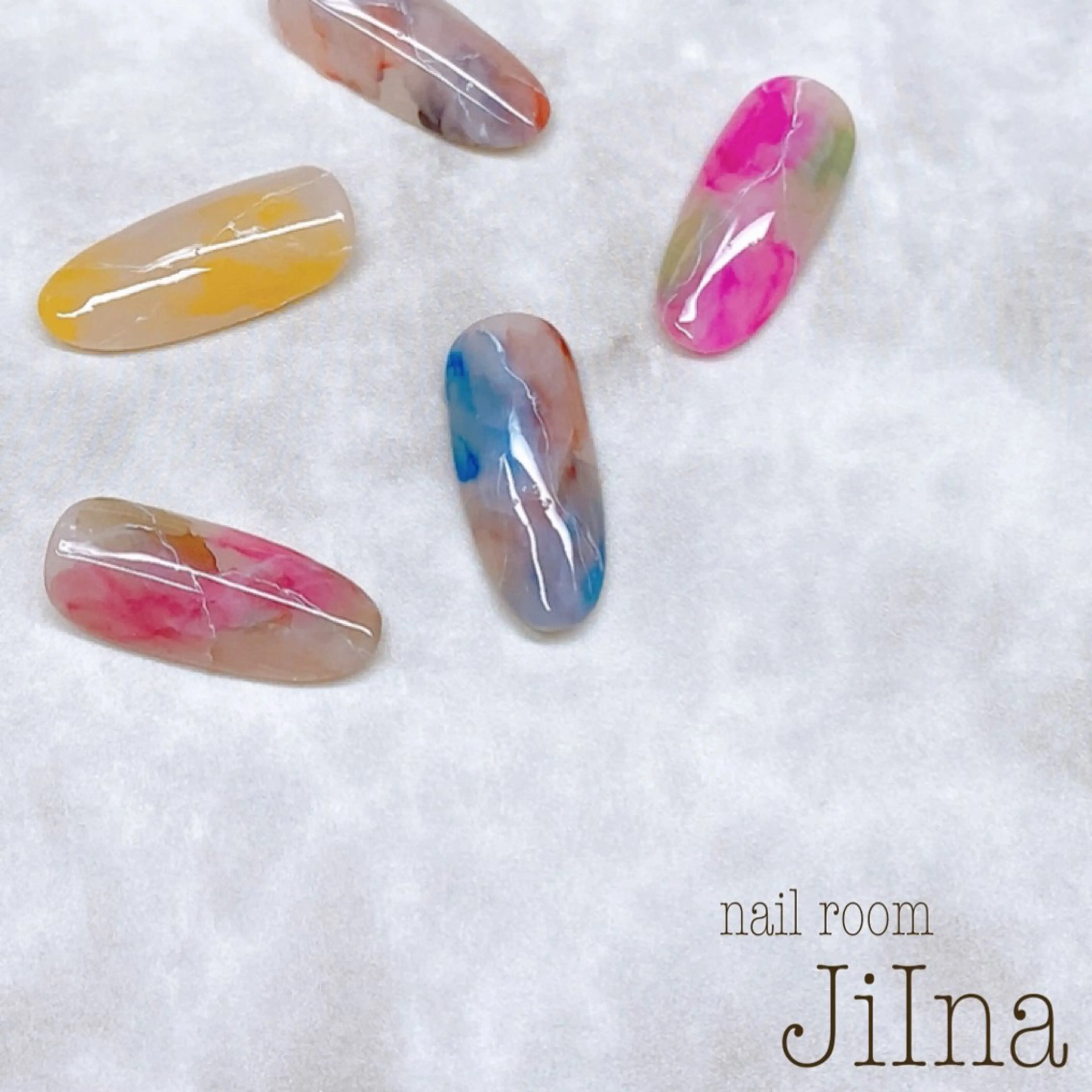 ネイル ニュアンスネイル JiIna nailのネイルデザイン