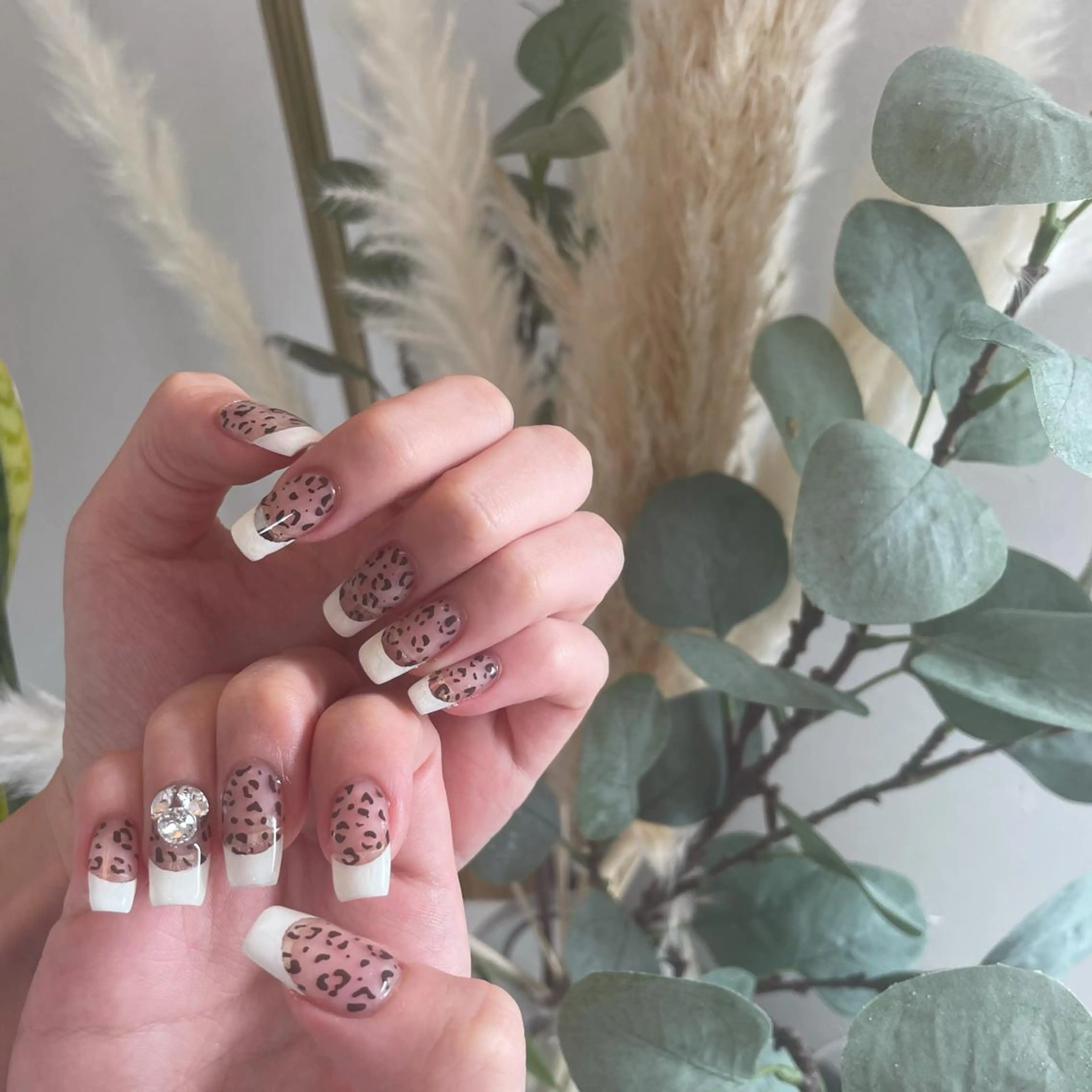 ネイル ストーンネイル ハンドネイル Aleum所属・Nail Salon Aleumのネイルデザイン