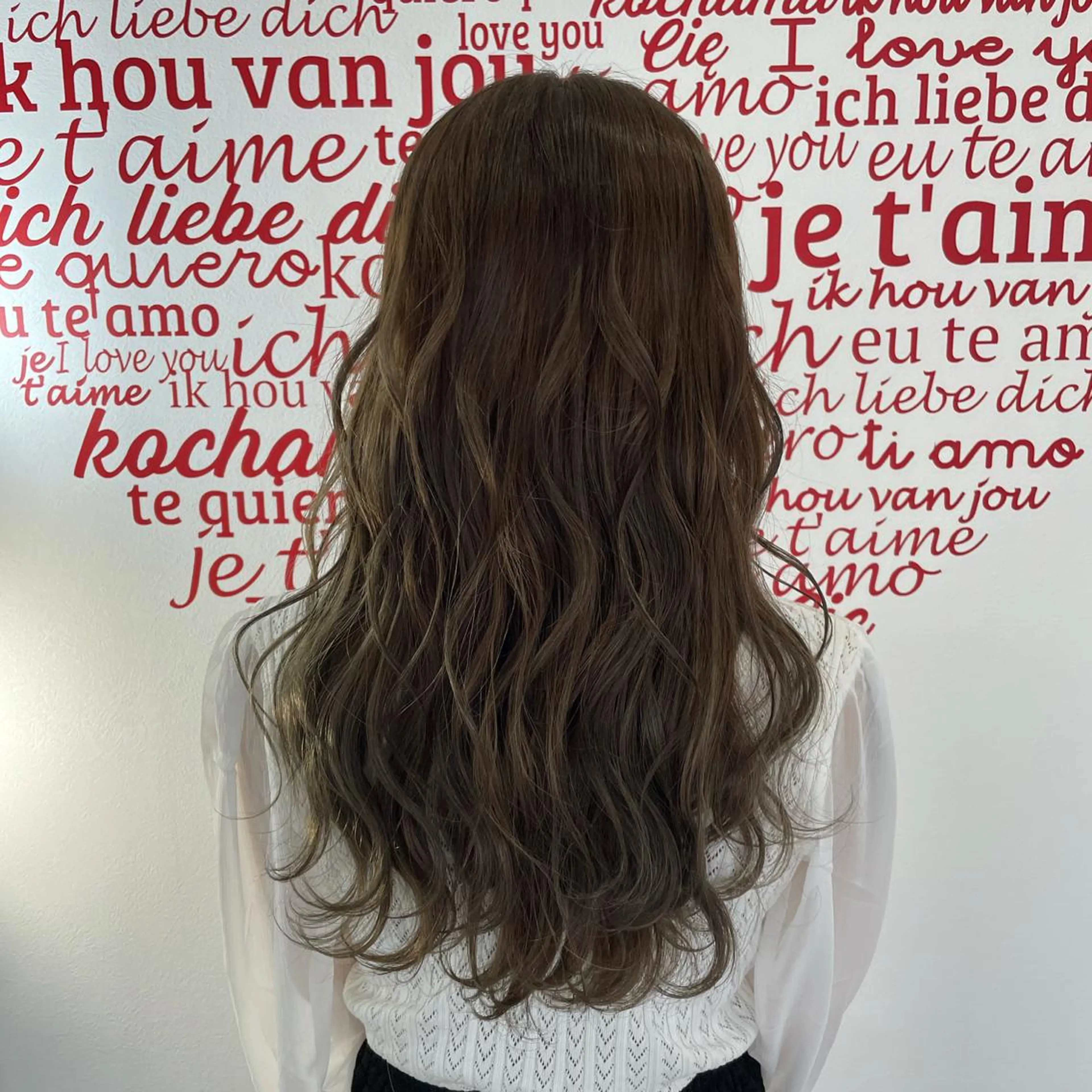 ロング カラー ヘアアレンジ CREAPY所属・日向野 利菜のヘアスタイル