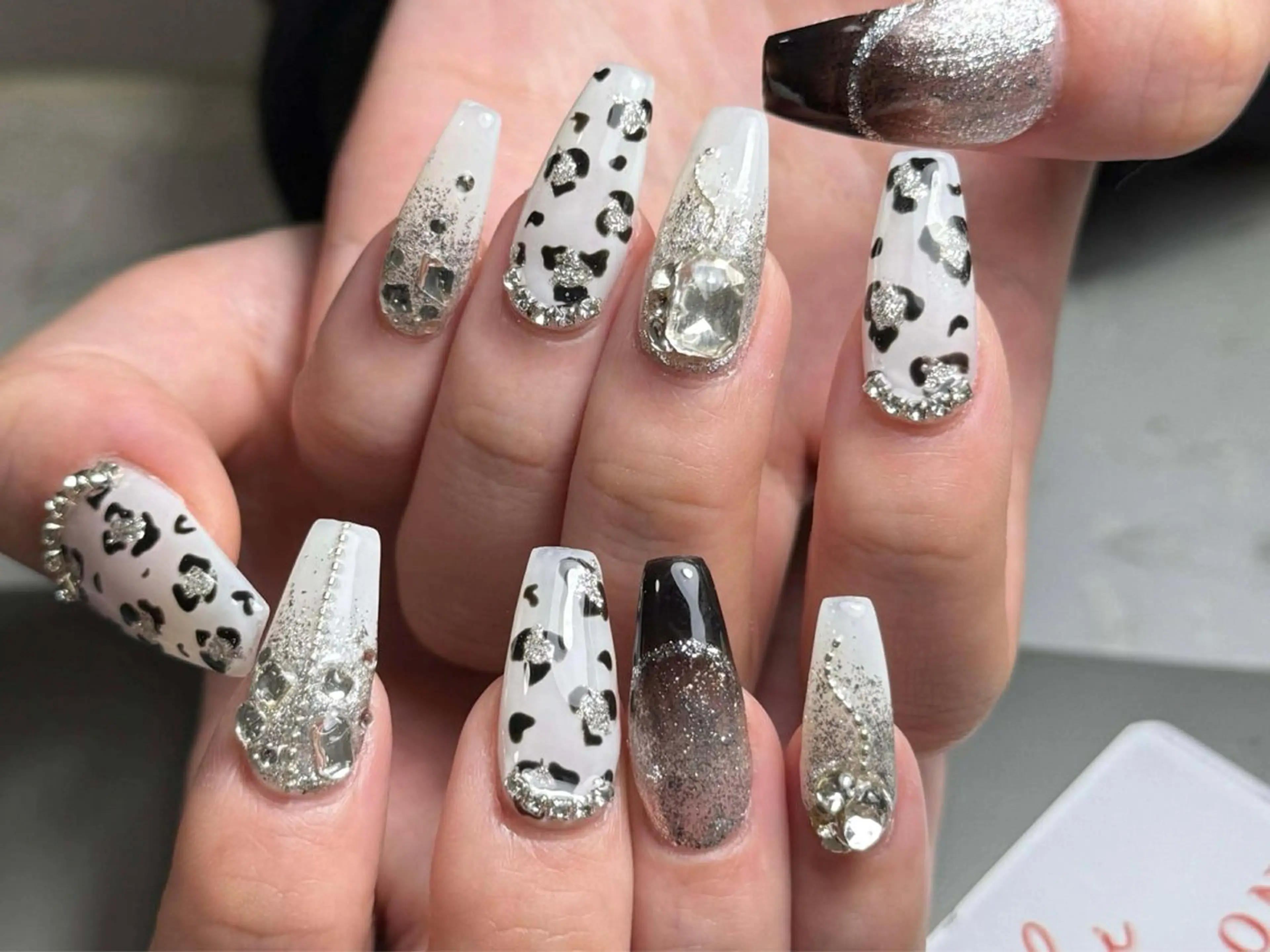 ネイル アートネイル フレンチネイル ジェルネイル グラデーション 韓国ネイル ハンドネイル 💕鈴木ユリ パラジェル/オフ無料のネイルデザイン