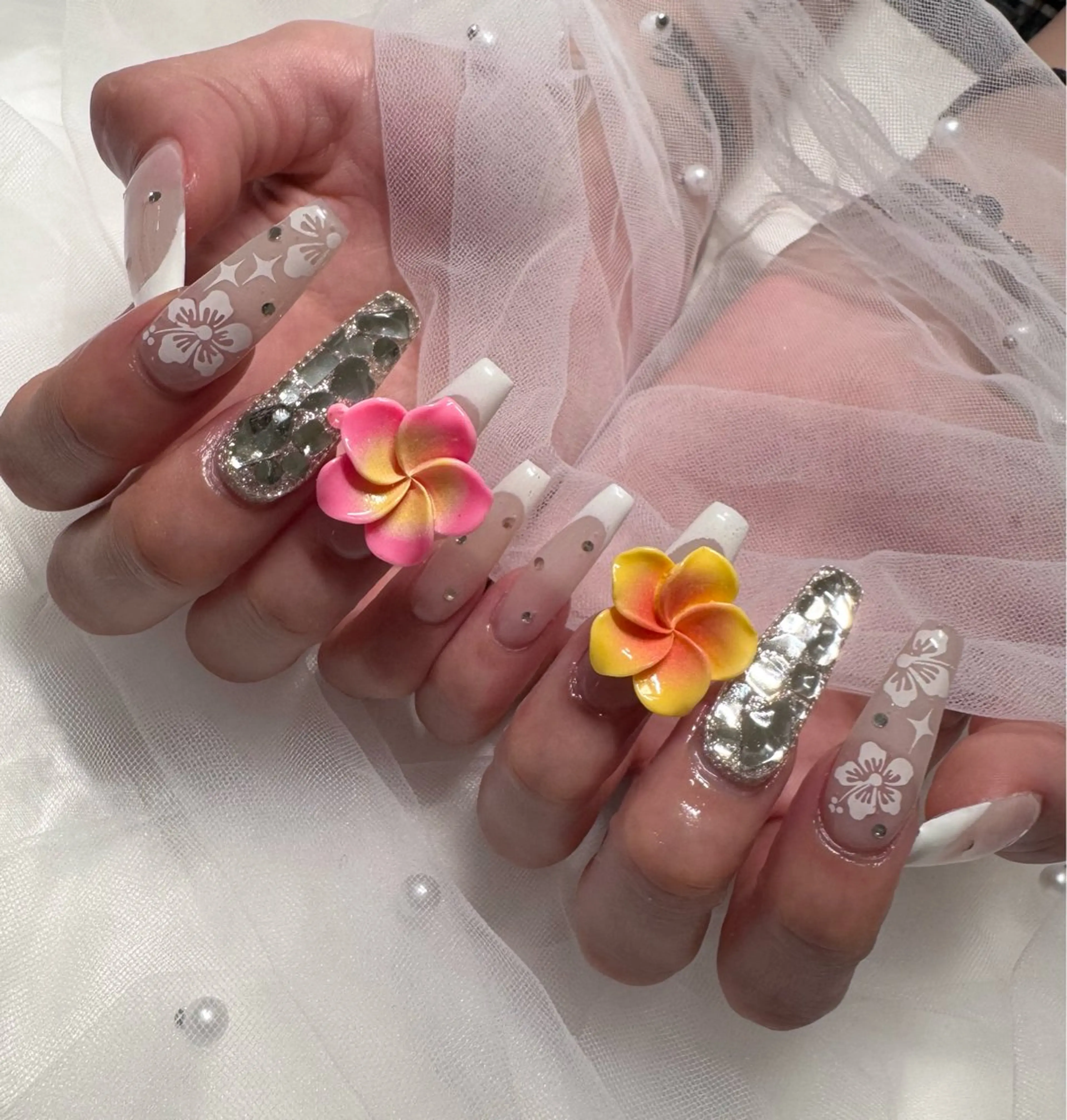 ネイル Roi〈ロワ〉 Rinneのネイルデザイン