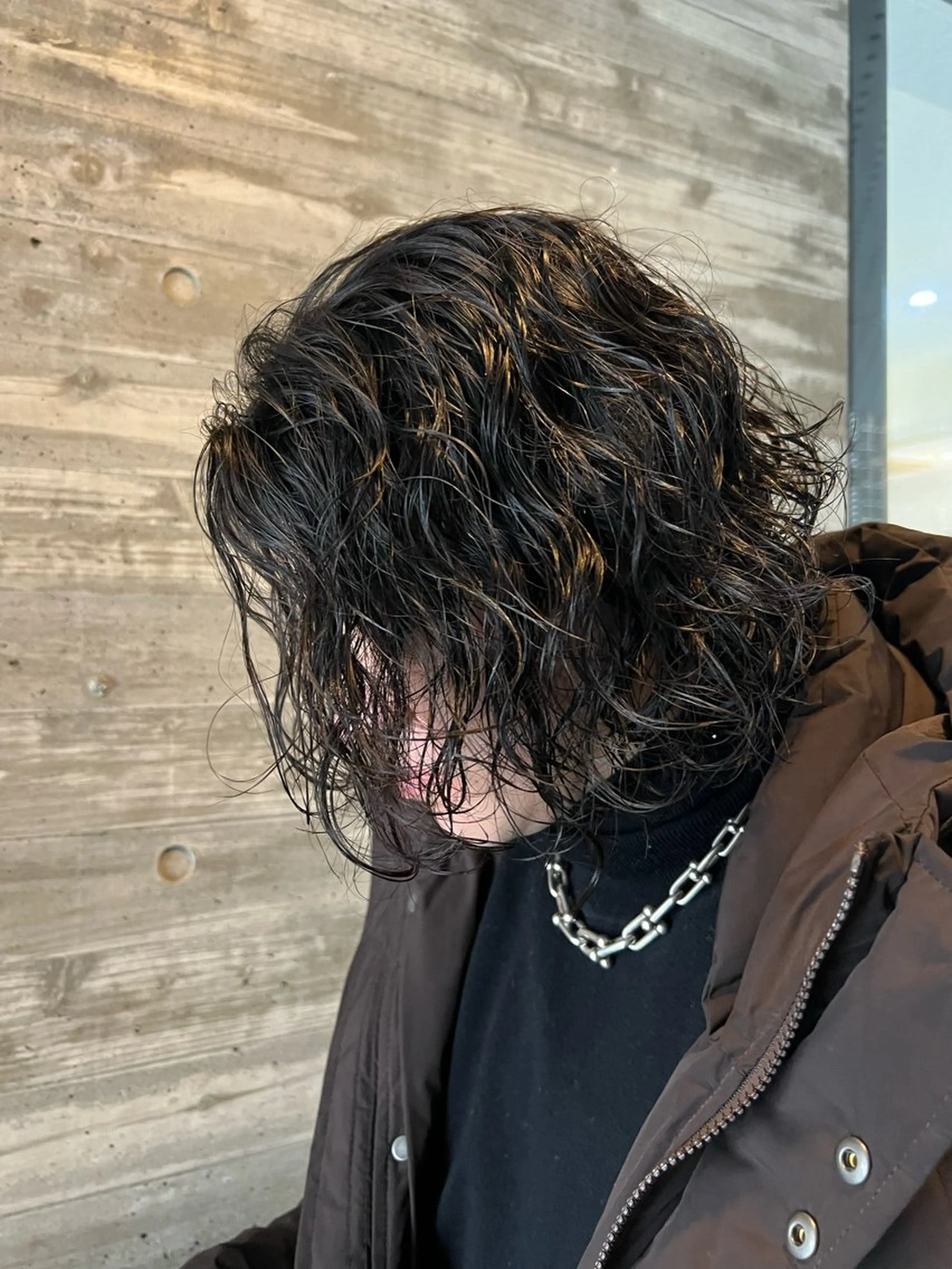 ミディアム メンズパーマ 岩成健志郎のヘアスタイル