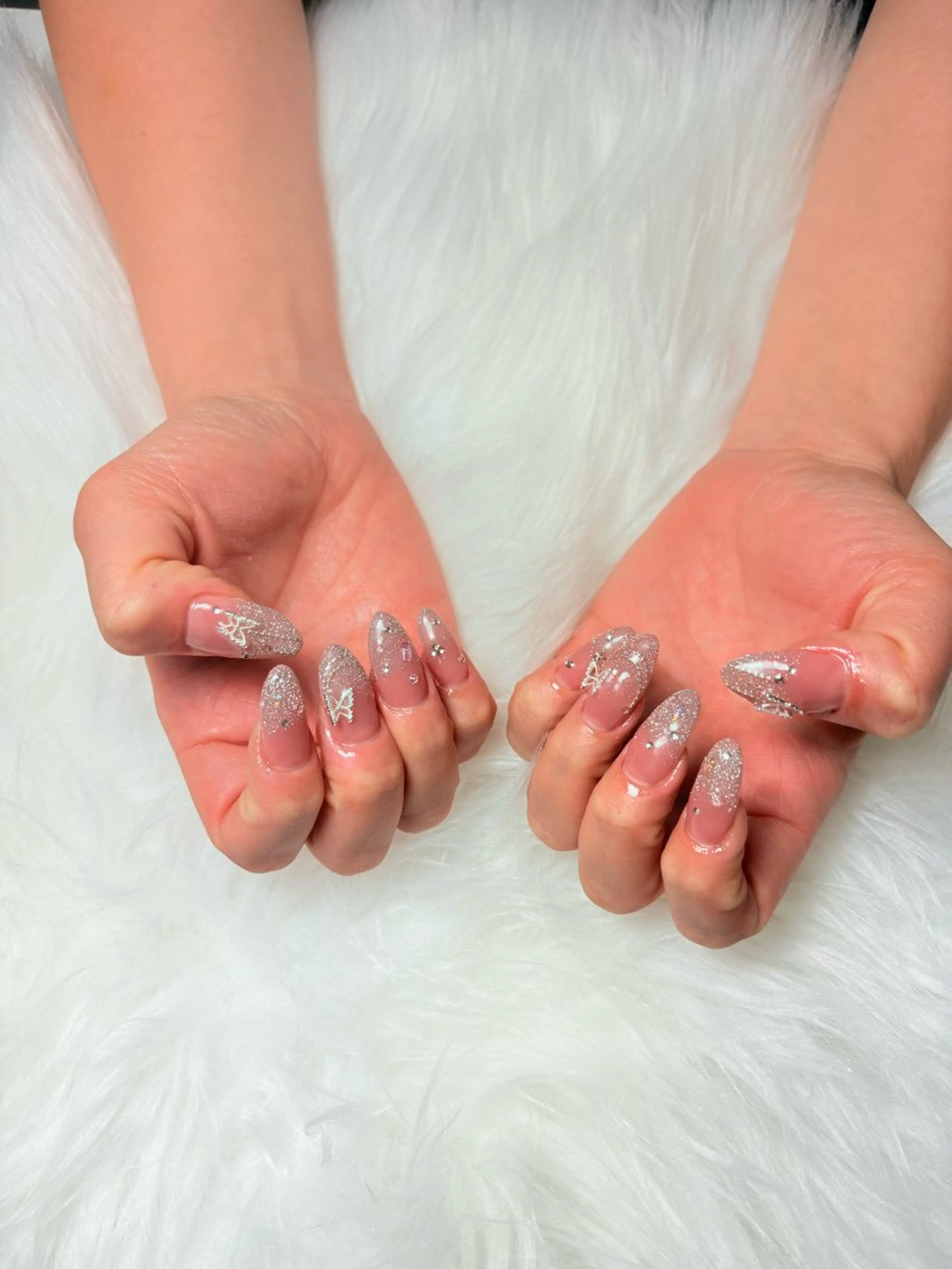 ネイル アートネイル フラッシュネイル ネイルサロンshion所属・ネイリスト CHINATSUのネイルデザイン