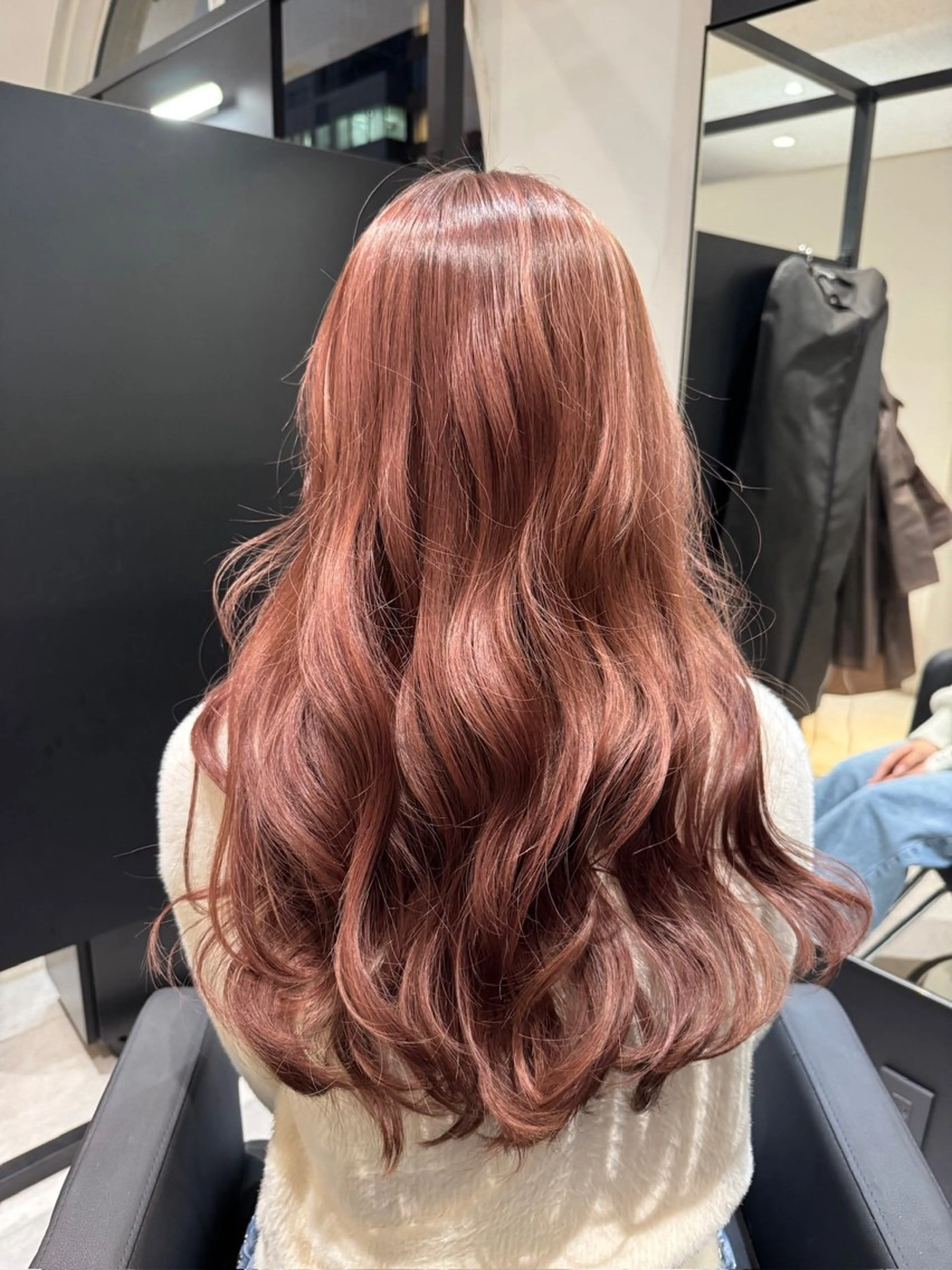 ロング カラー カット 韓国レイヤー➰北田 陸斗➰コテ巻きパーマのヘアスタイル