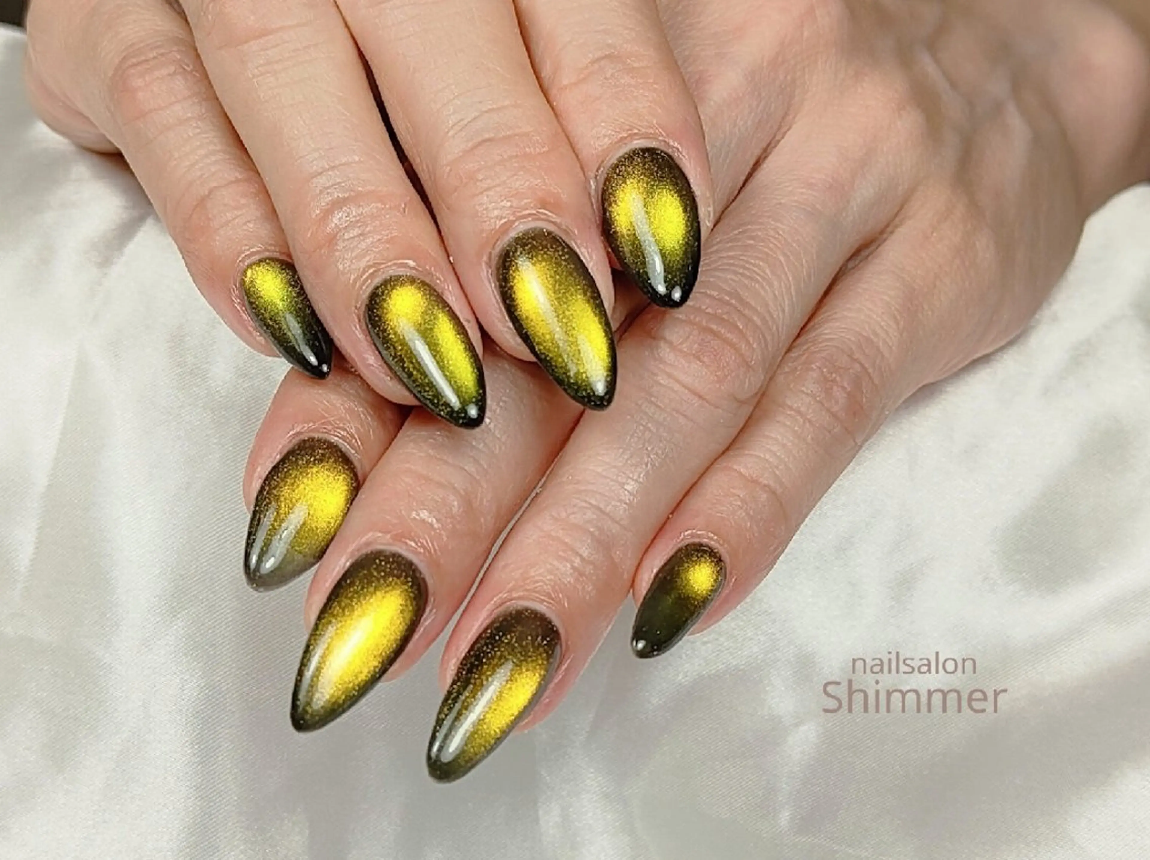 ネイル マグネットネイル Shimmer Asakoのネイルデザイン