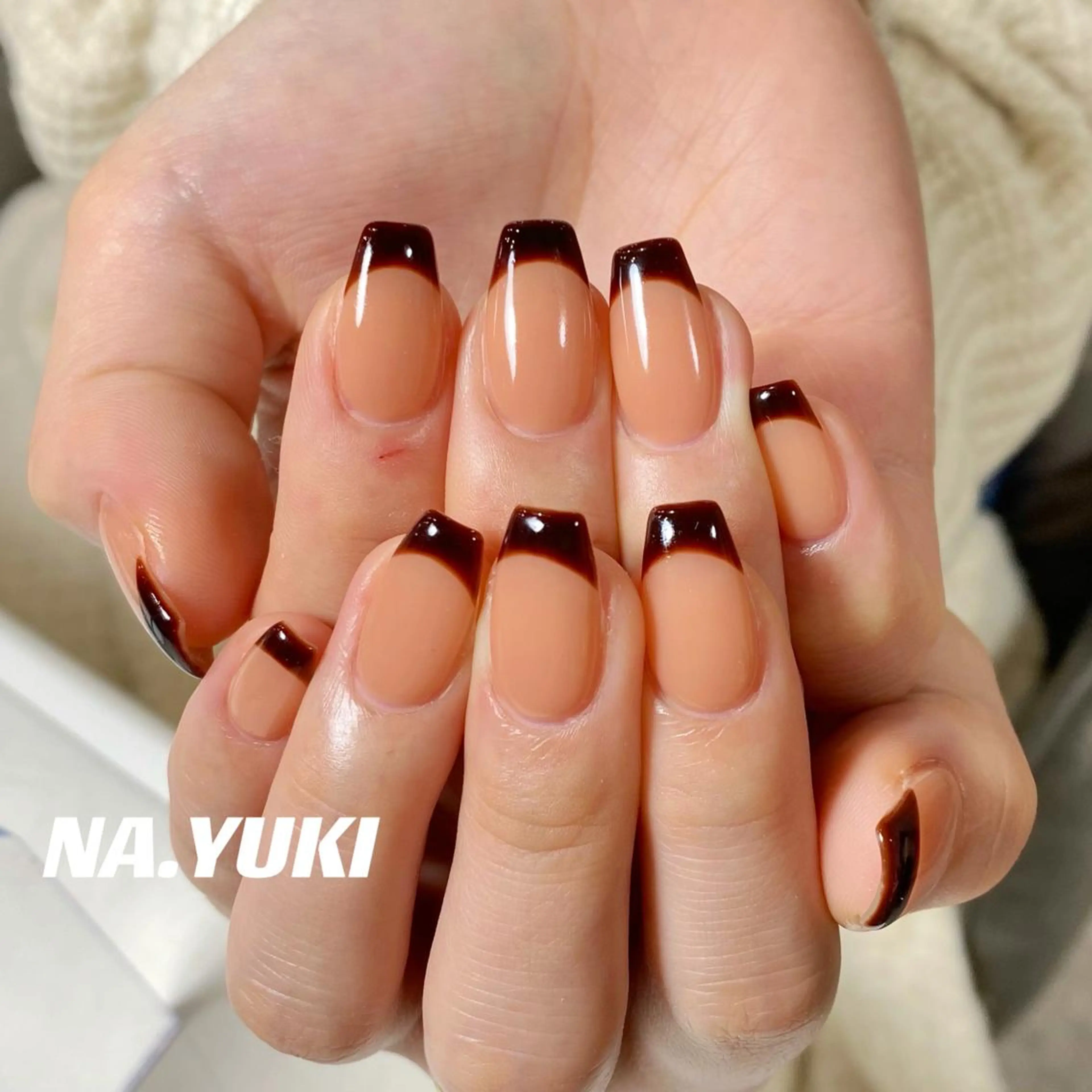 【ハンド】スカルプ長さだし+フレンチ/マグネット/ミラー/オローラワンカラー11000の写真