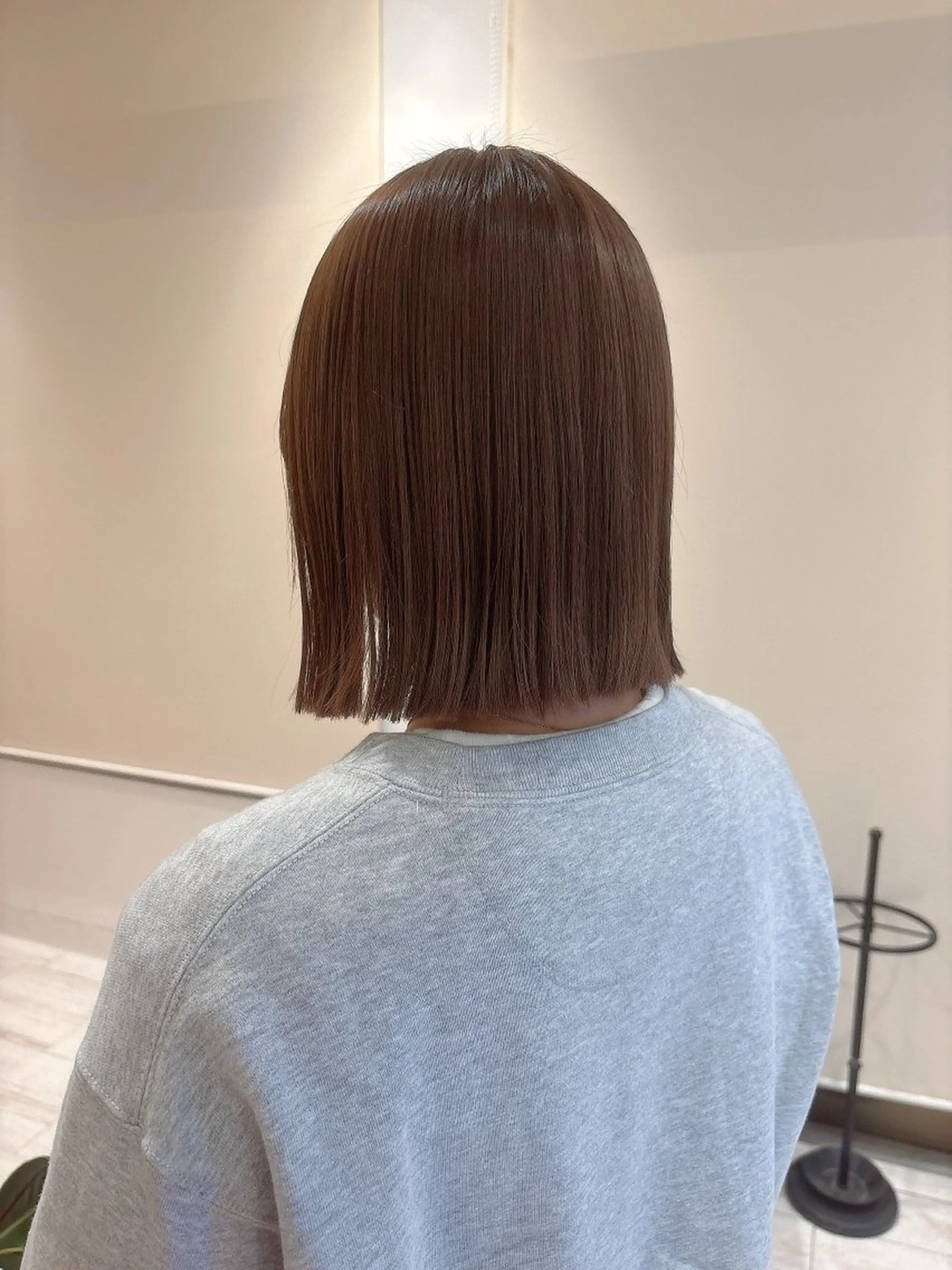 ミディアム 切りっぱなしボブ ボブ カット ヘアカラー 安藤 ひなたのヘアスタイル