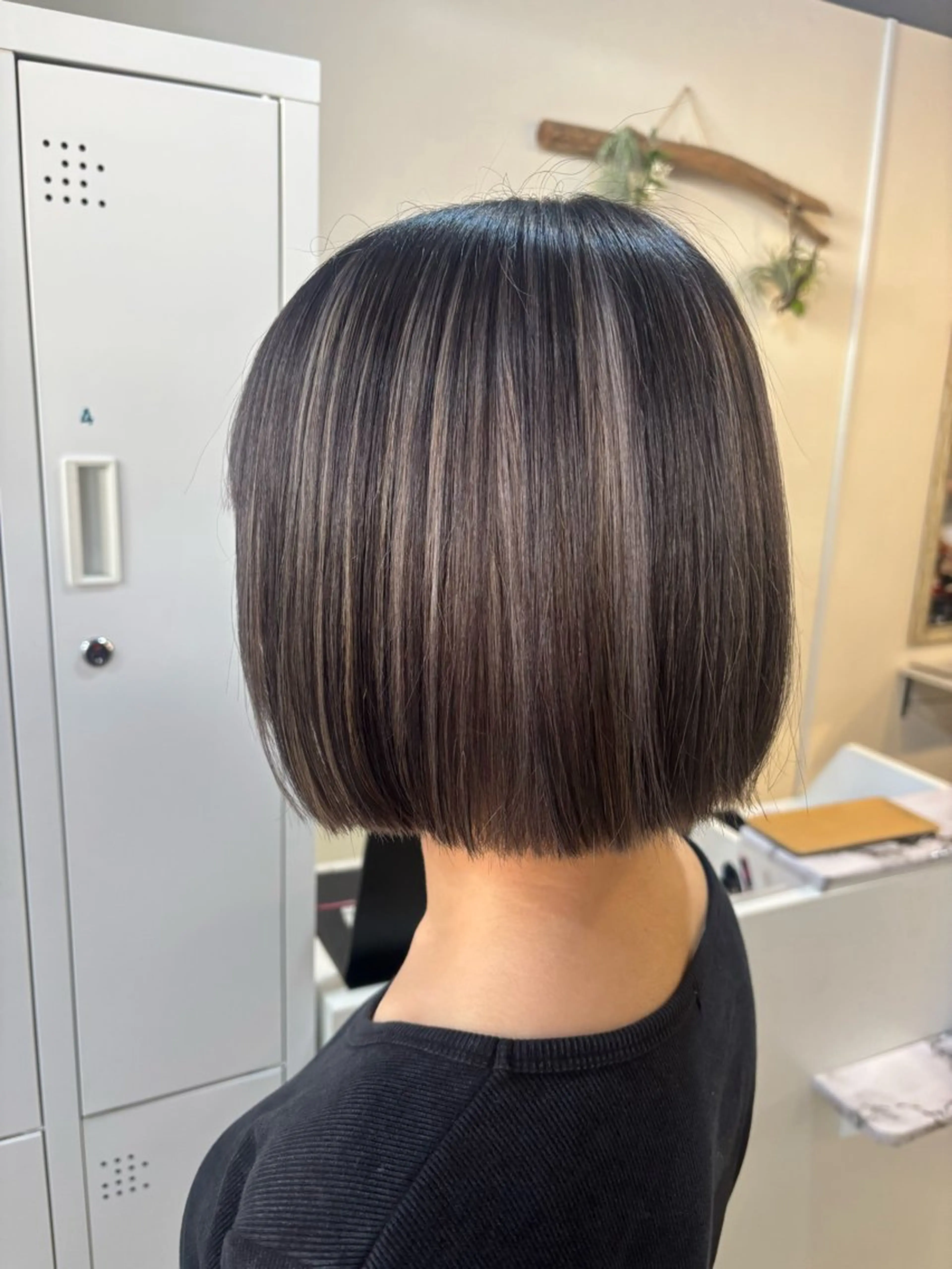 ショート カラー シルバー ヘアカラー Sherry/R 三川町　山本なつみのヘアスタイル