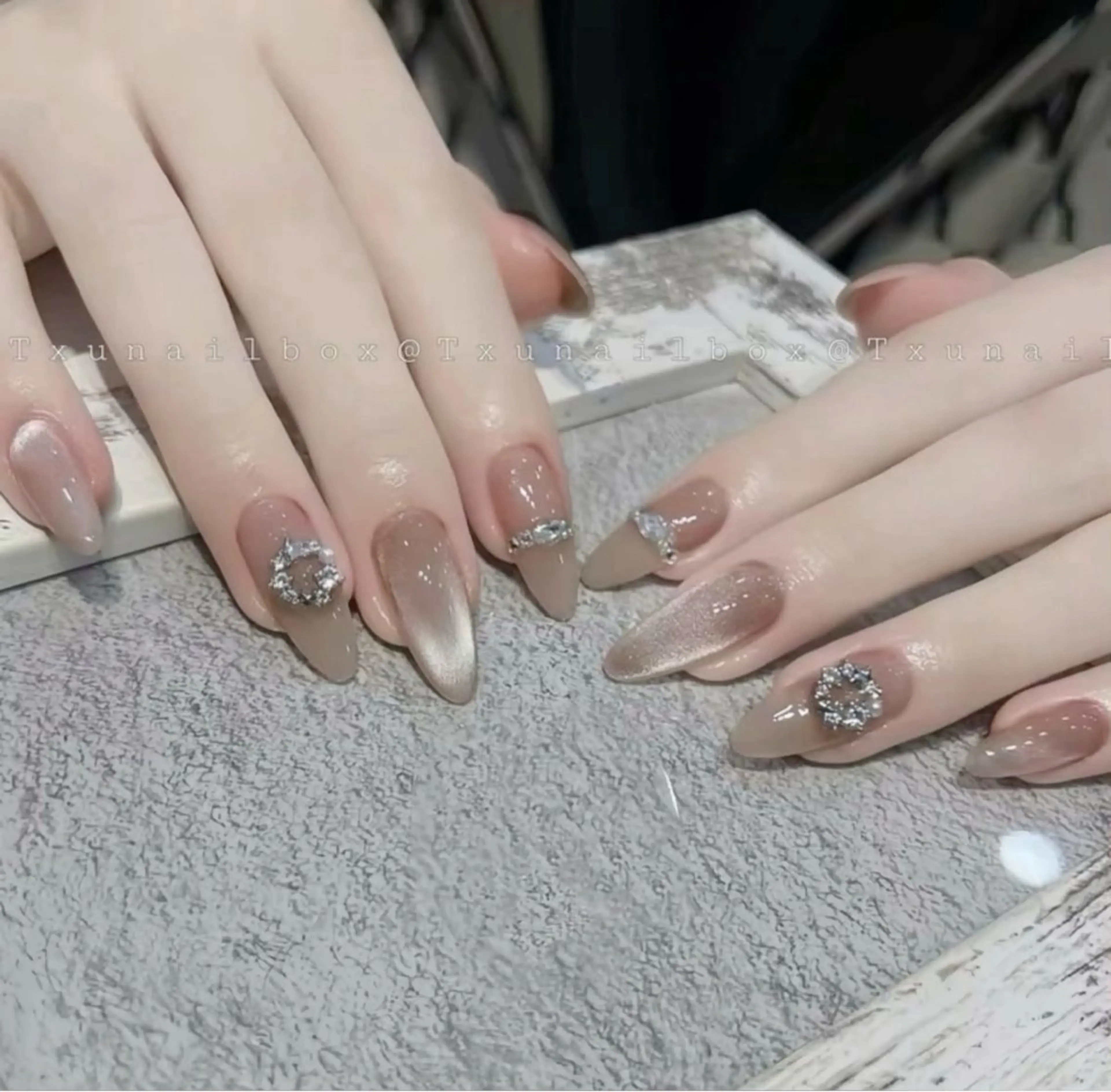 ネイル 長さ出し フレンチネイル グラデーション 卒業式 マグネットネイル ハンドネイル MIHANA NAILのネイルデザイン