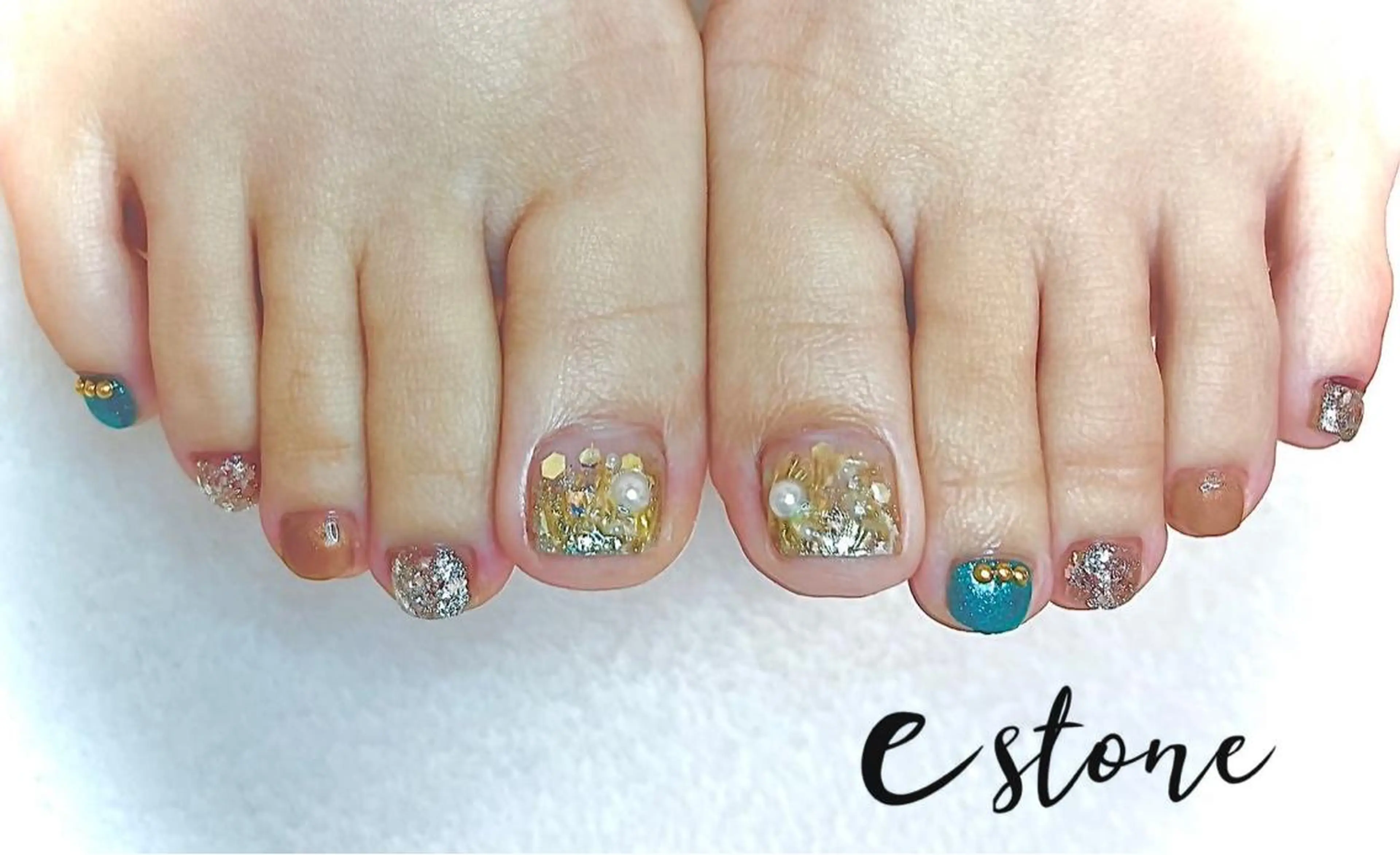 ネイル estone　岩本 有希子のネイルデザイン