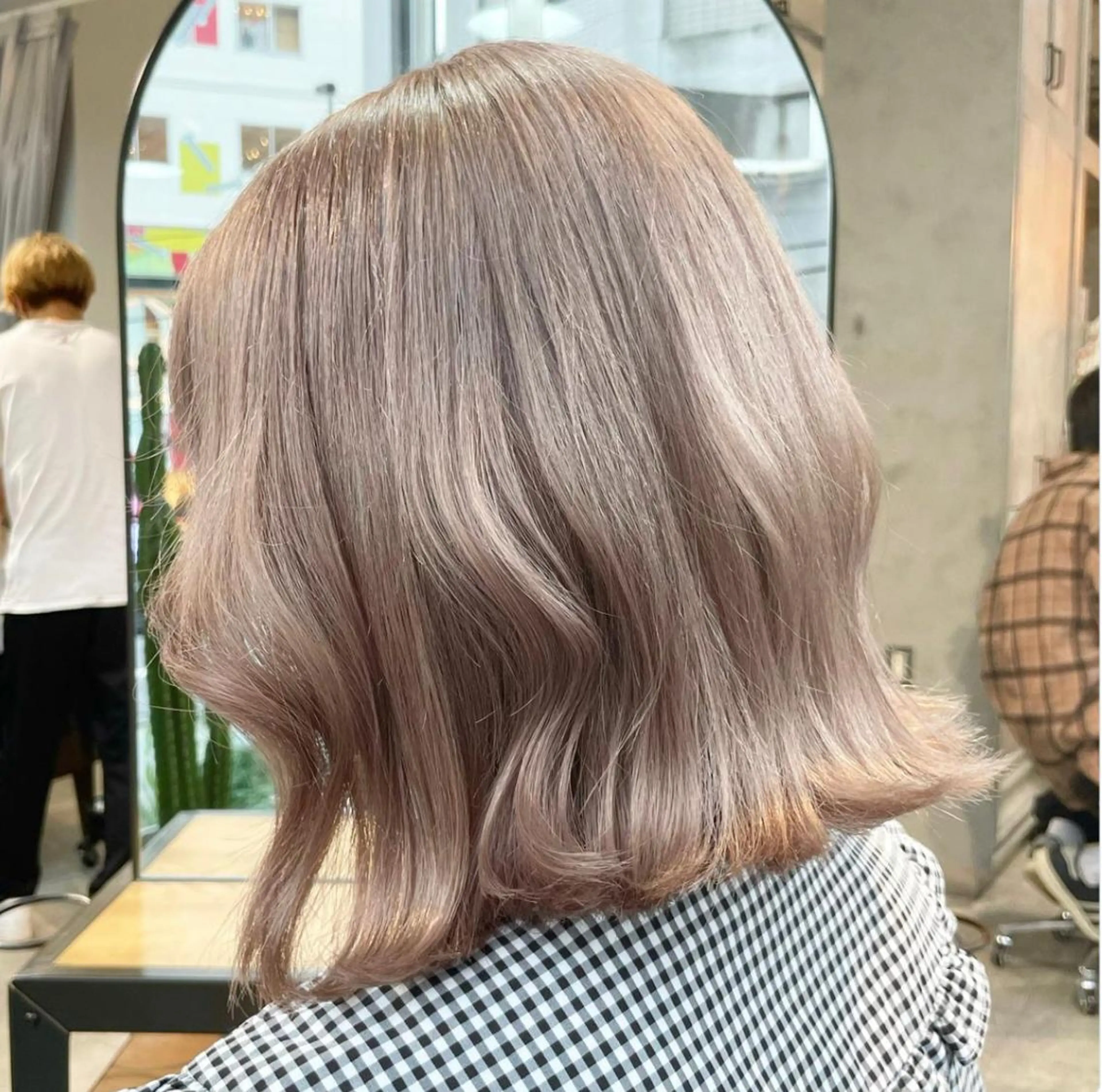 ミディアム カラー パーマ ヘアアレンジ カット ヘアカラー 🌹TikTok4万 フォロワー🌹AKIのヘアスタイル