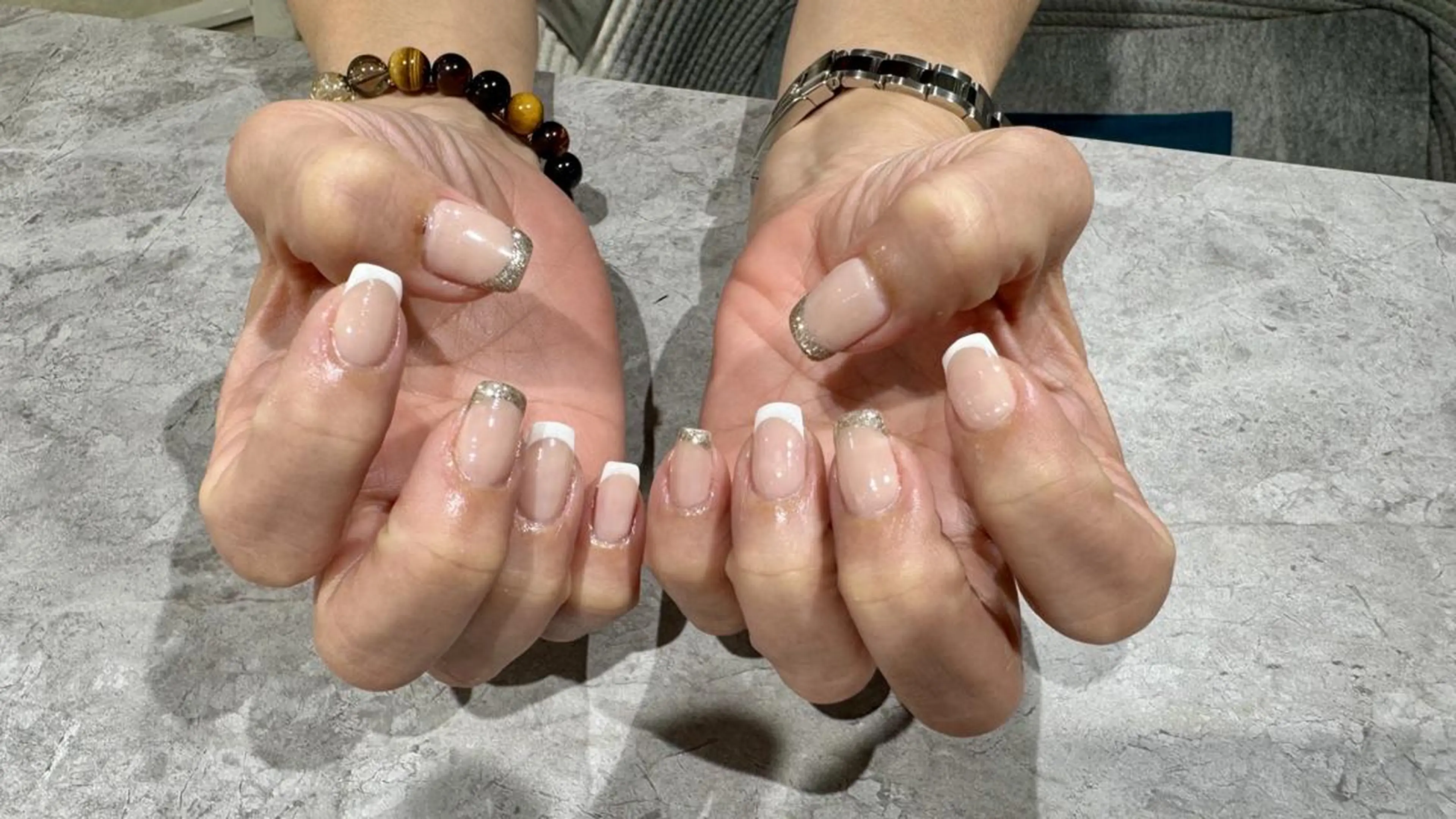 ネイル フレンチネイル ラメ(グリッター) シルバー シンプルネイル ハンドネイル フットネイル Nail Salon Lindaのネイルデザイン