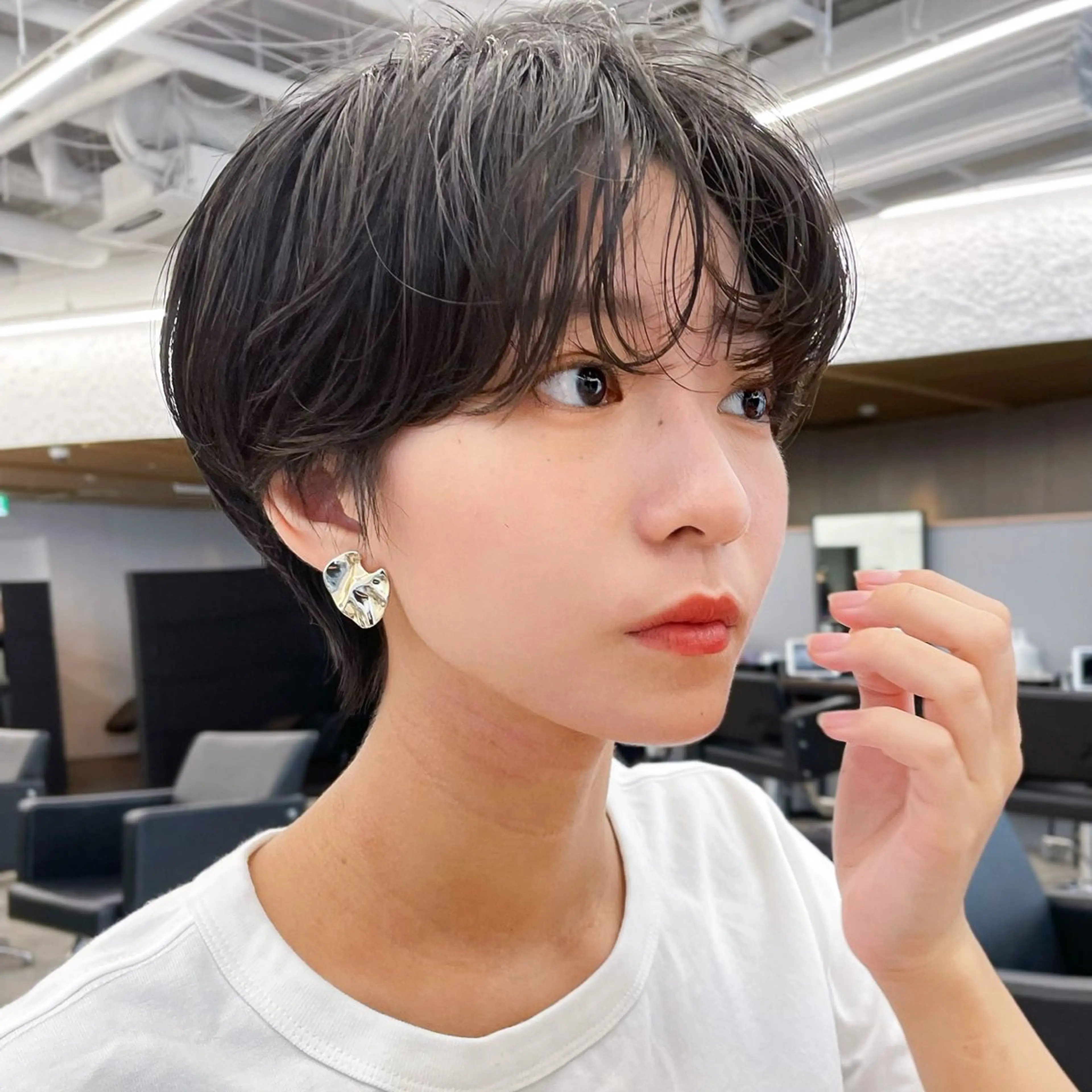 ショート パーマ カット ヘアカラー レイヤー/ショート透 明感カラー/西田祐賀のヘアスタイル