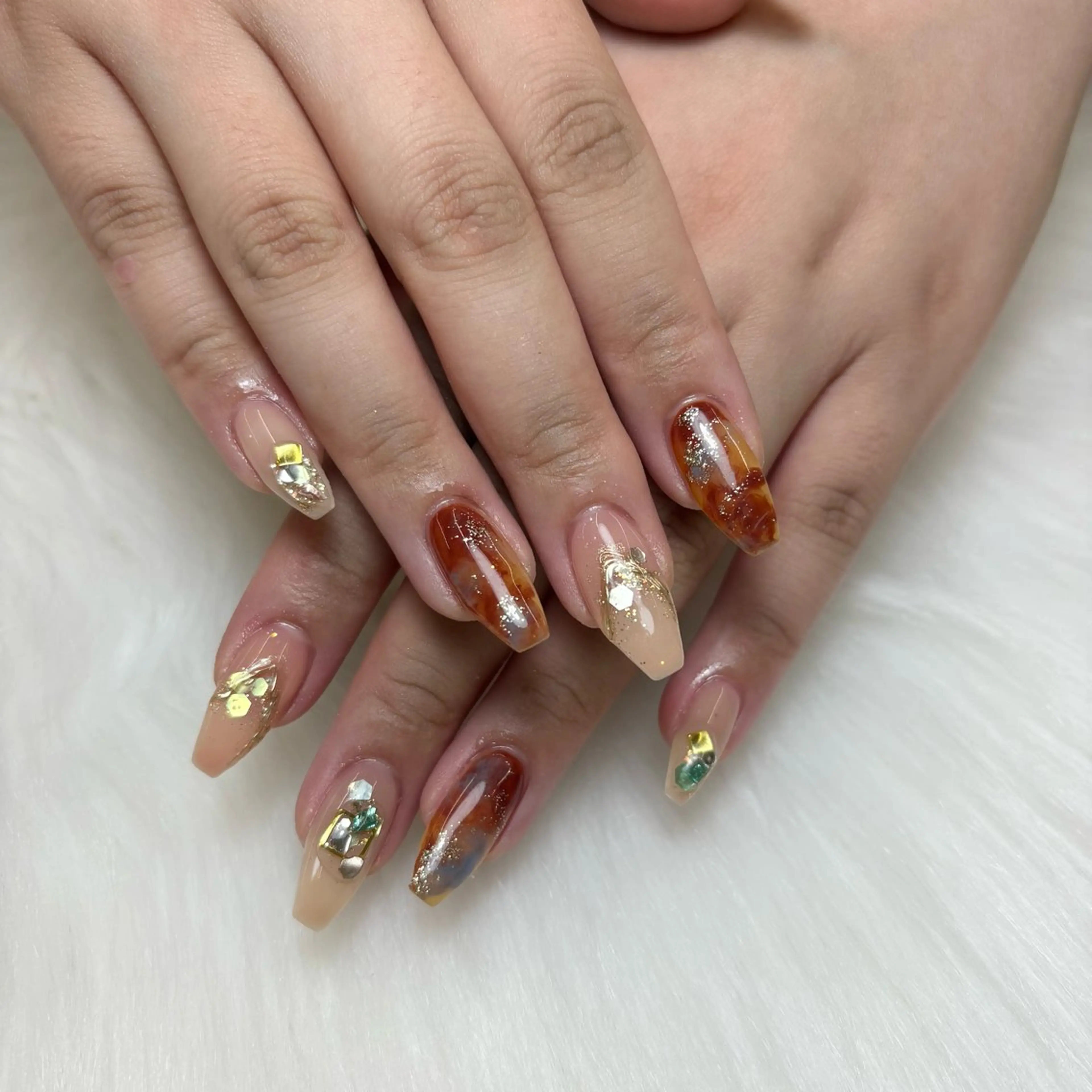 ネイル ニュアンスネイル ハンドネイル adorable 〈Kurumi〉のネイルデザイン