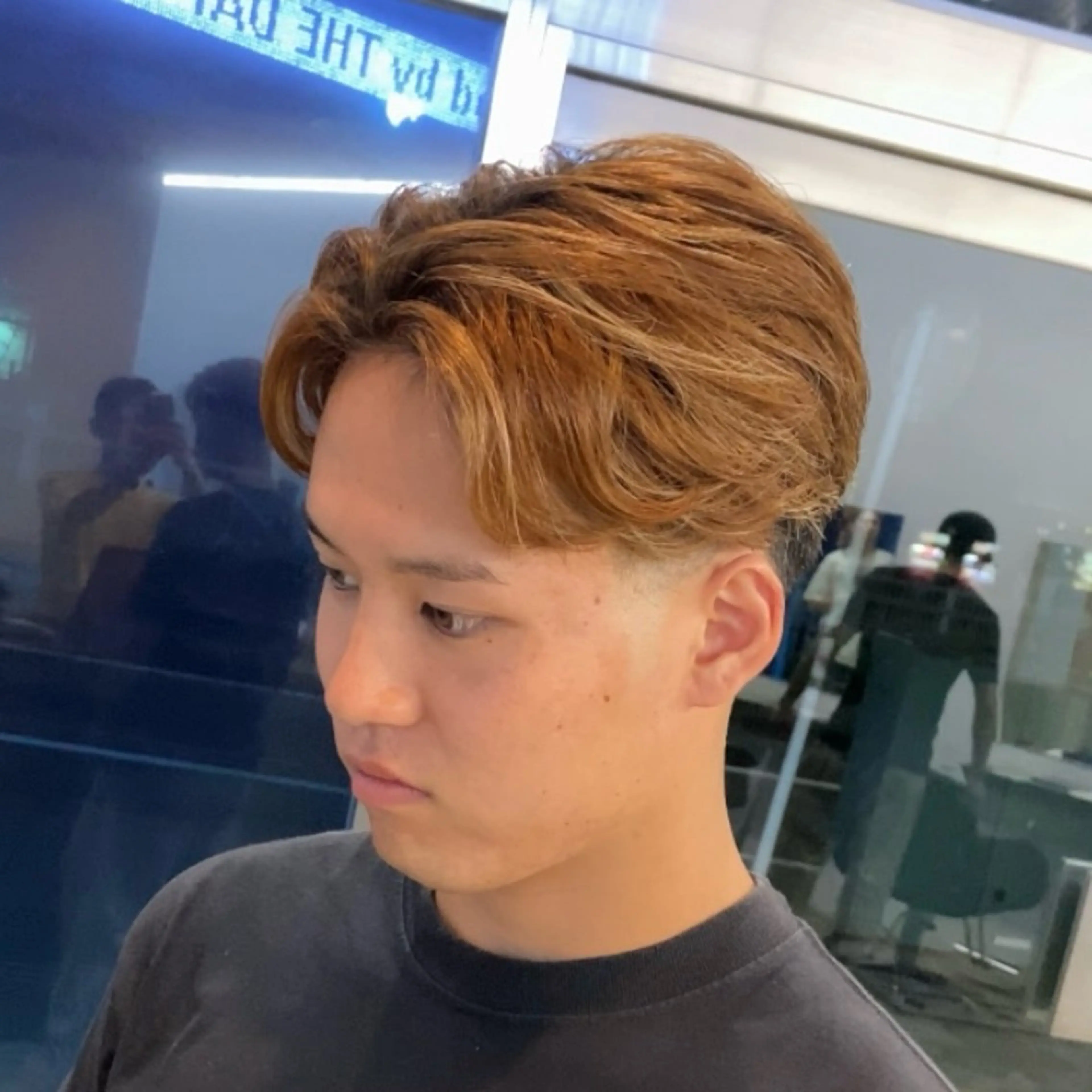 カラー メンズ THE DAY TOKYO men's cut 表参道/青山所属・メンズセンターパート 外人風ヘア/KOTAのヘアスタイル