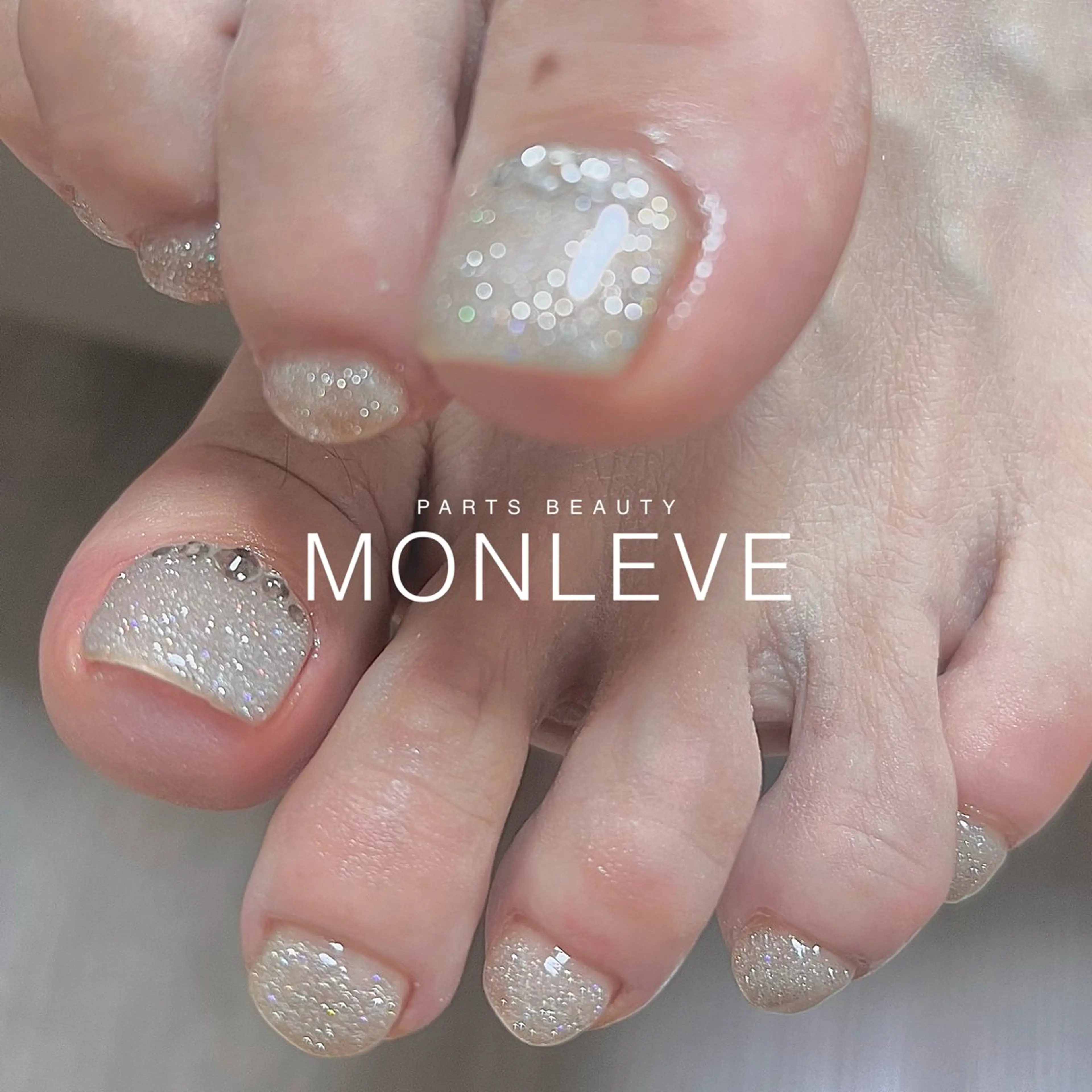 フットネイル【アート２本付き】の写真