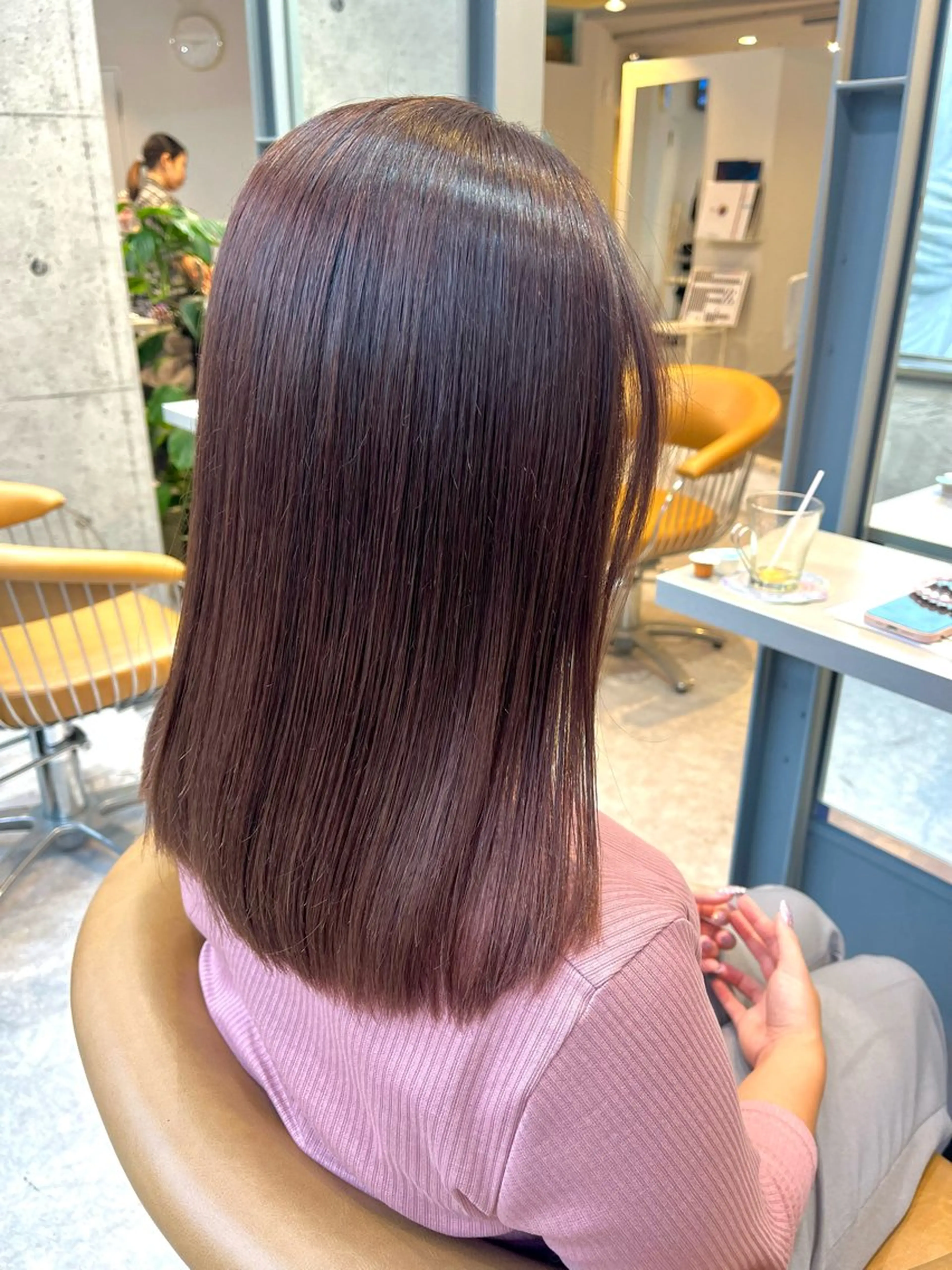 ミディアム カラー カット ヘアカラー 縮毛矯正 うしだ かおるのヘアスタイル