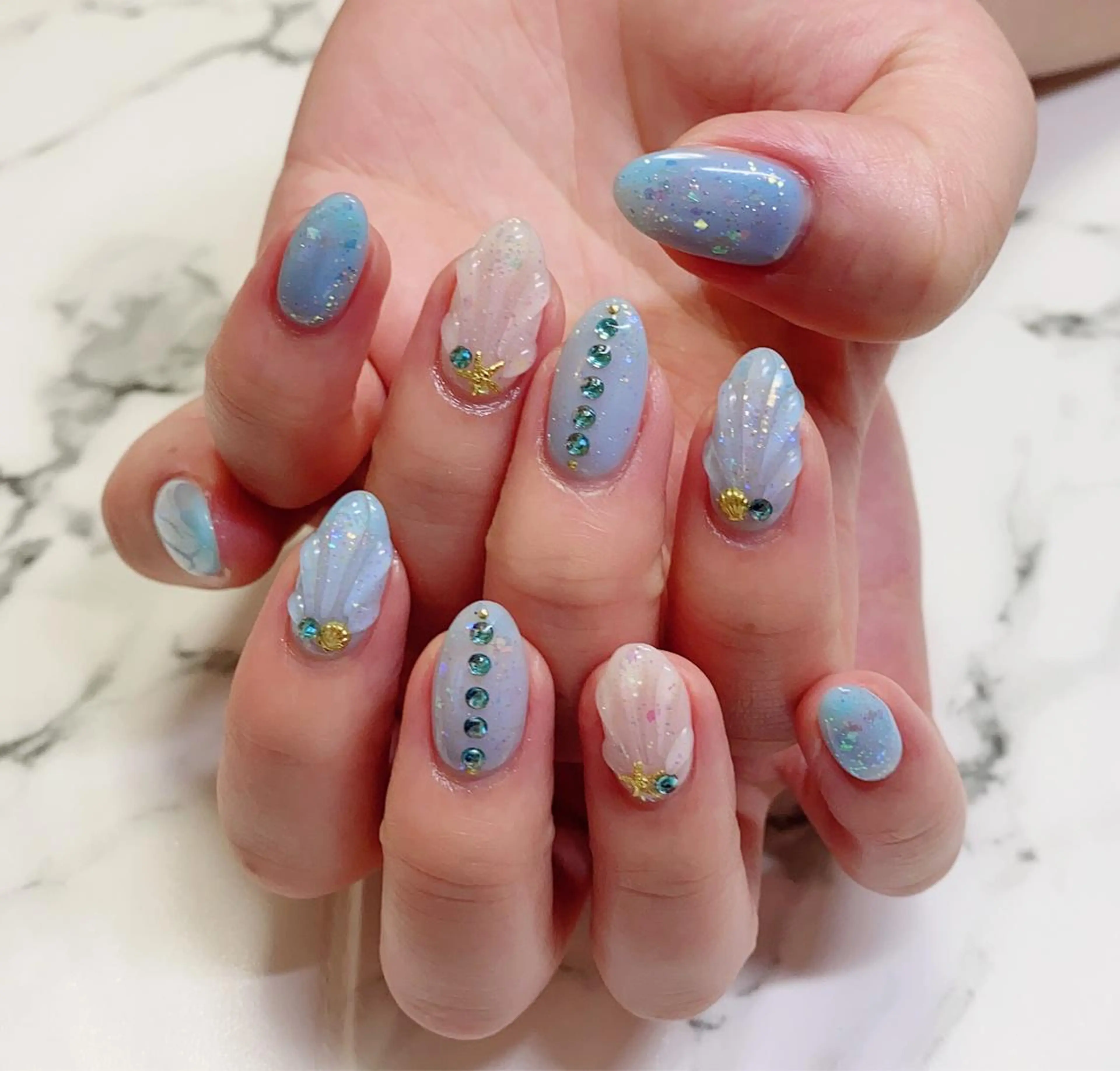 ロング カラー ネイル ラメ(グリッター) Q Free nailsのネイルデザイン