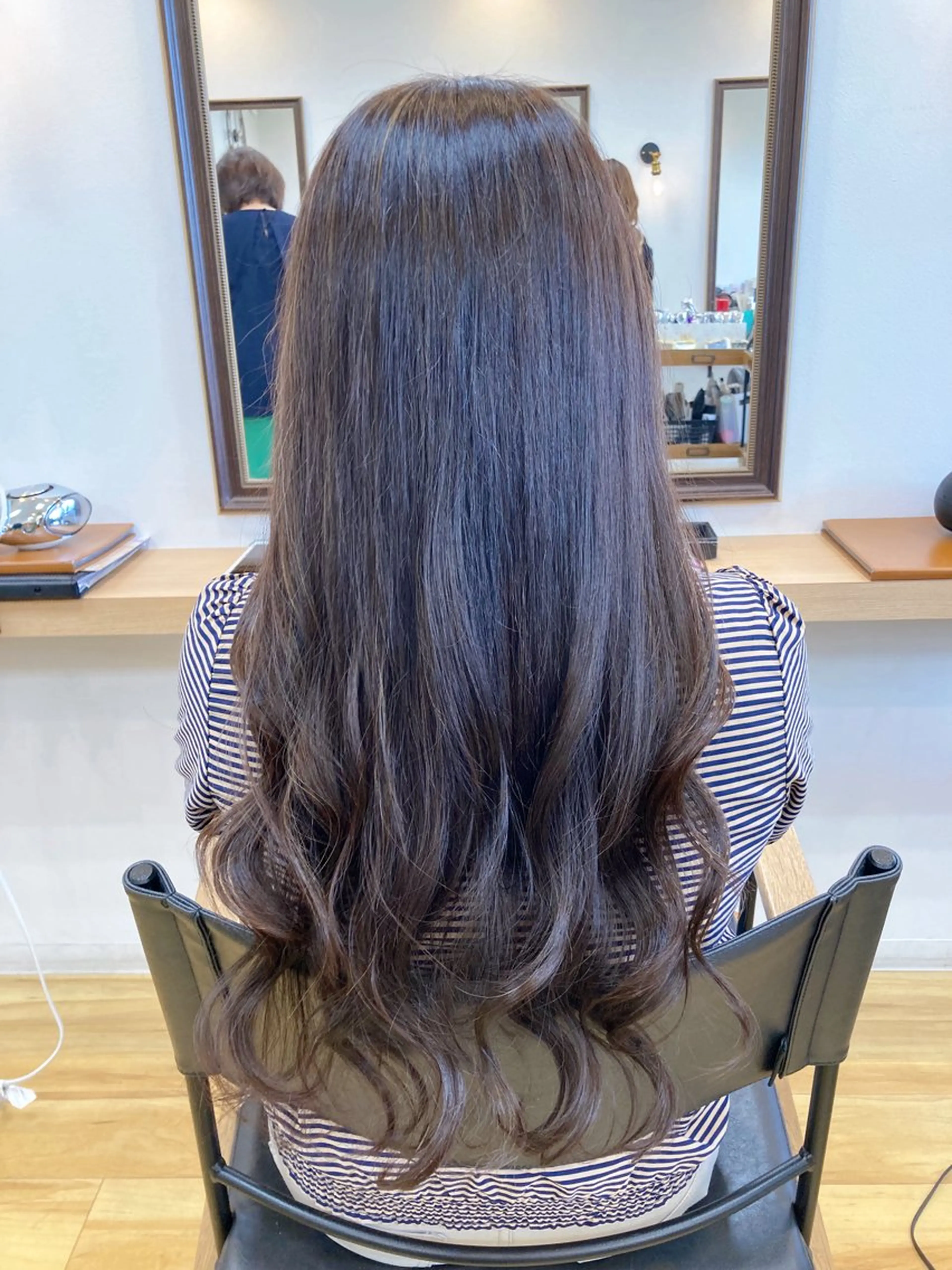 ロング カラー ブリーチ 透明感カラー グレージュ ハイライトカラー ハイライト 大野 まゆのヘアスタイル